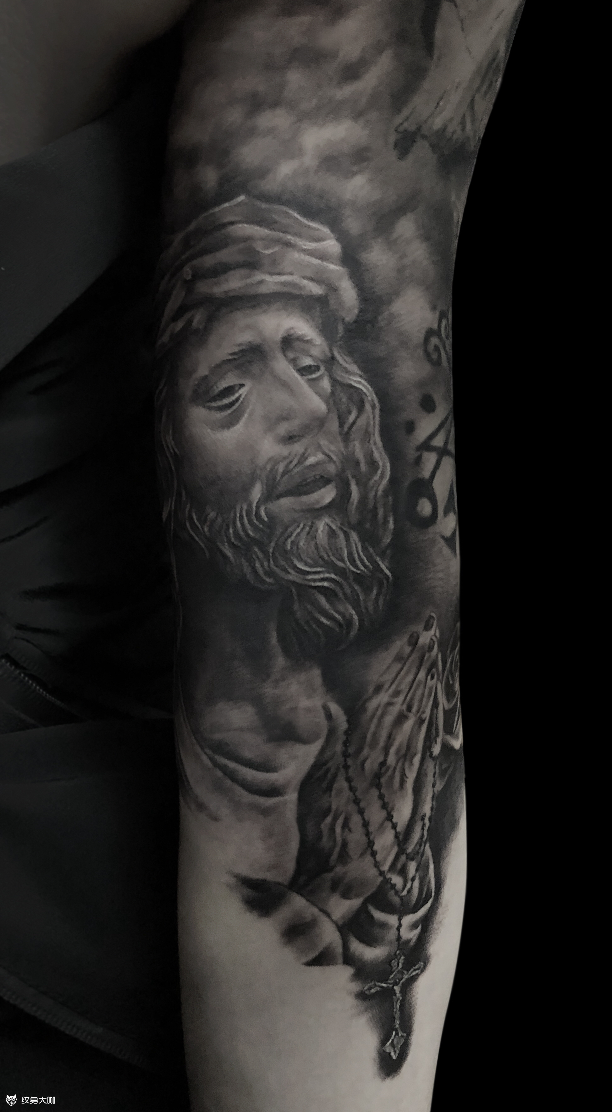 耶稣祈祷之手_纹身图案手稿图片_海棠的纹身作品集
