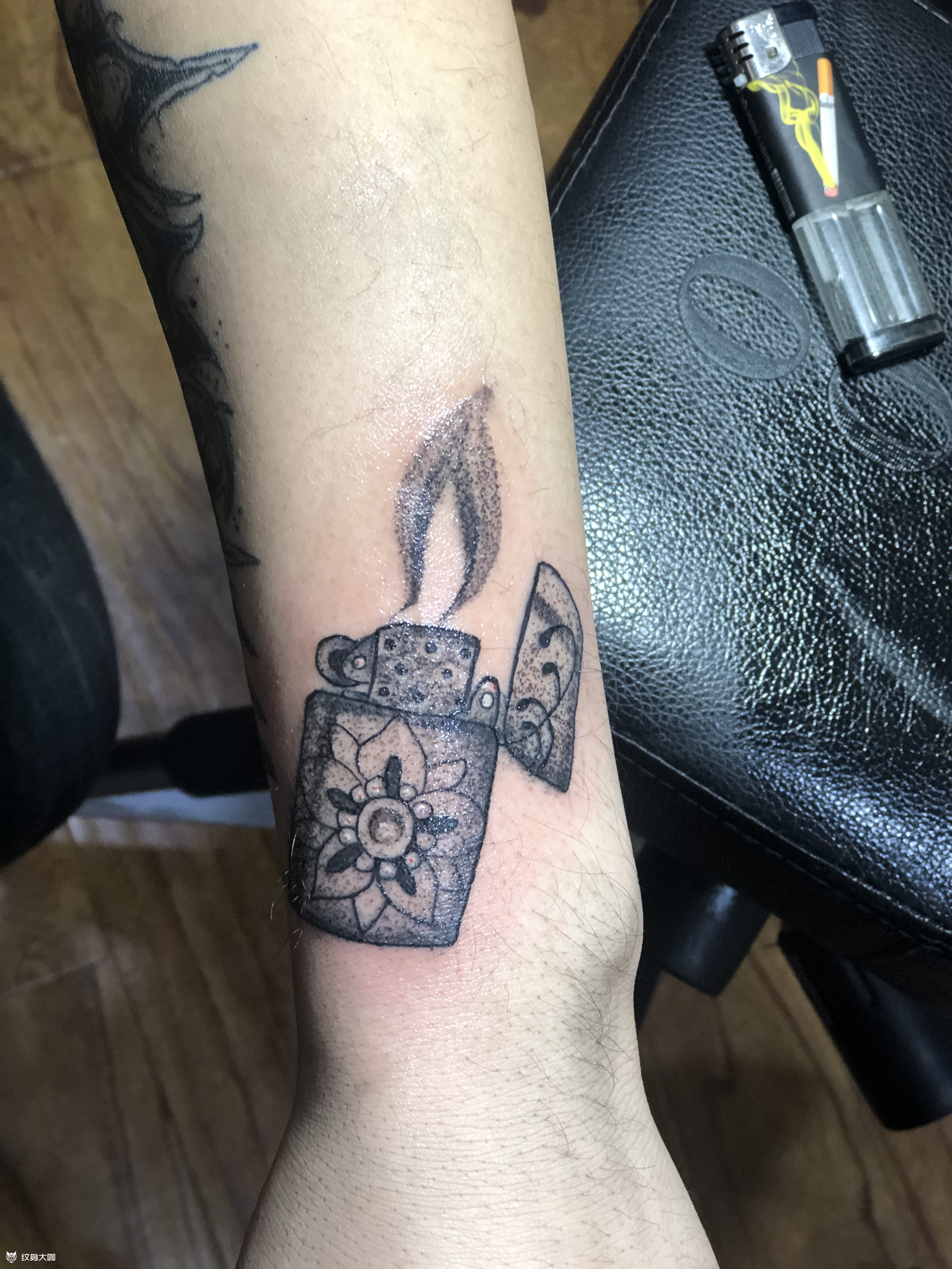 火机_纹身图案手稿图片_陈飞的纹身作品集