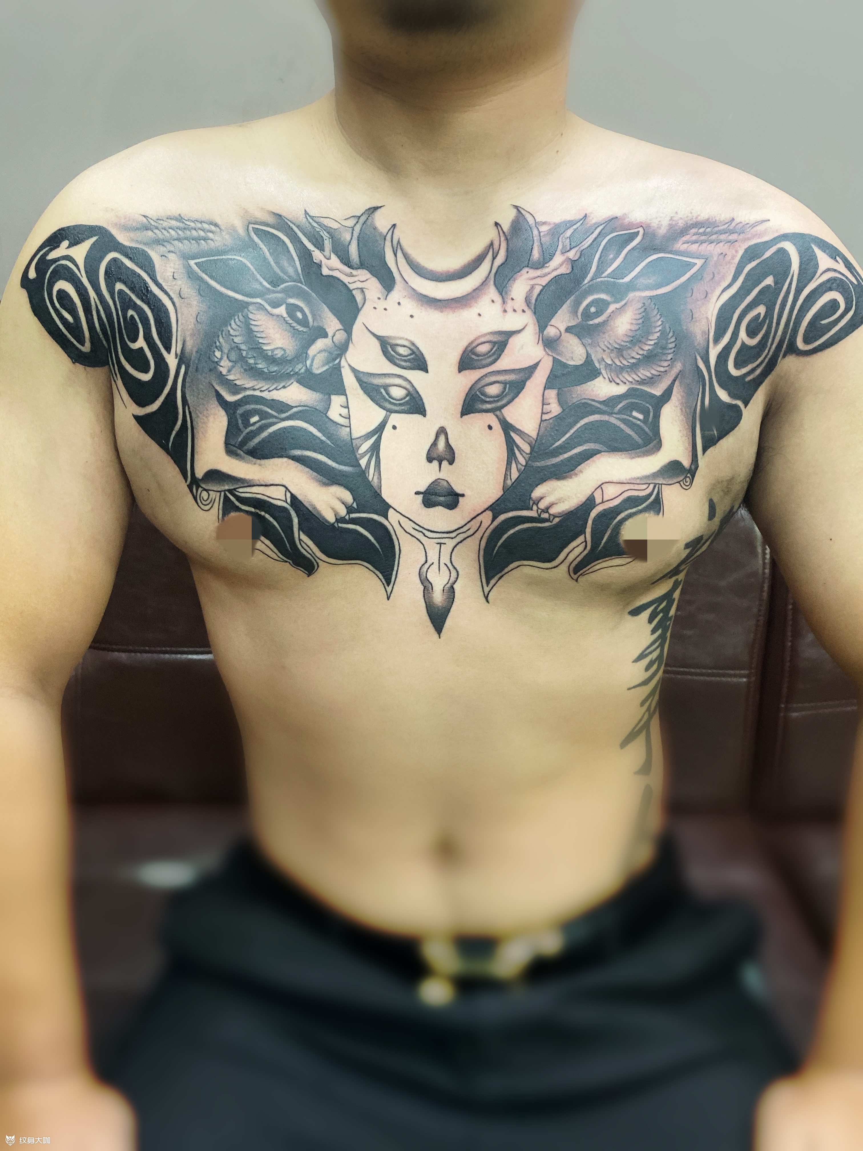 石姬月兔花胸_纹身图案手稿图片_罗保的纹身作品集