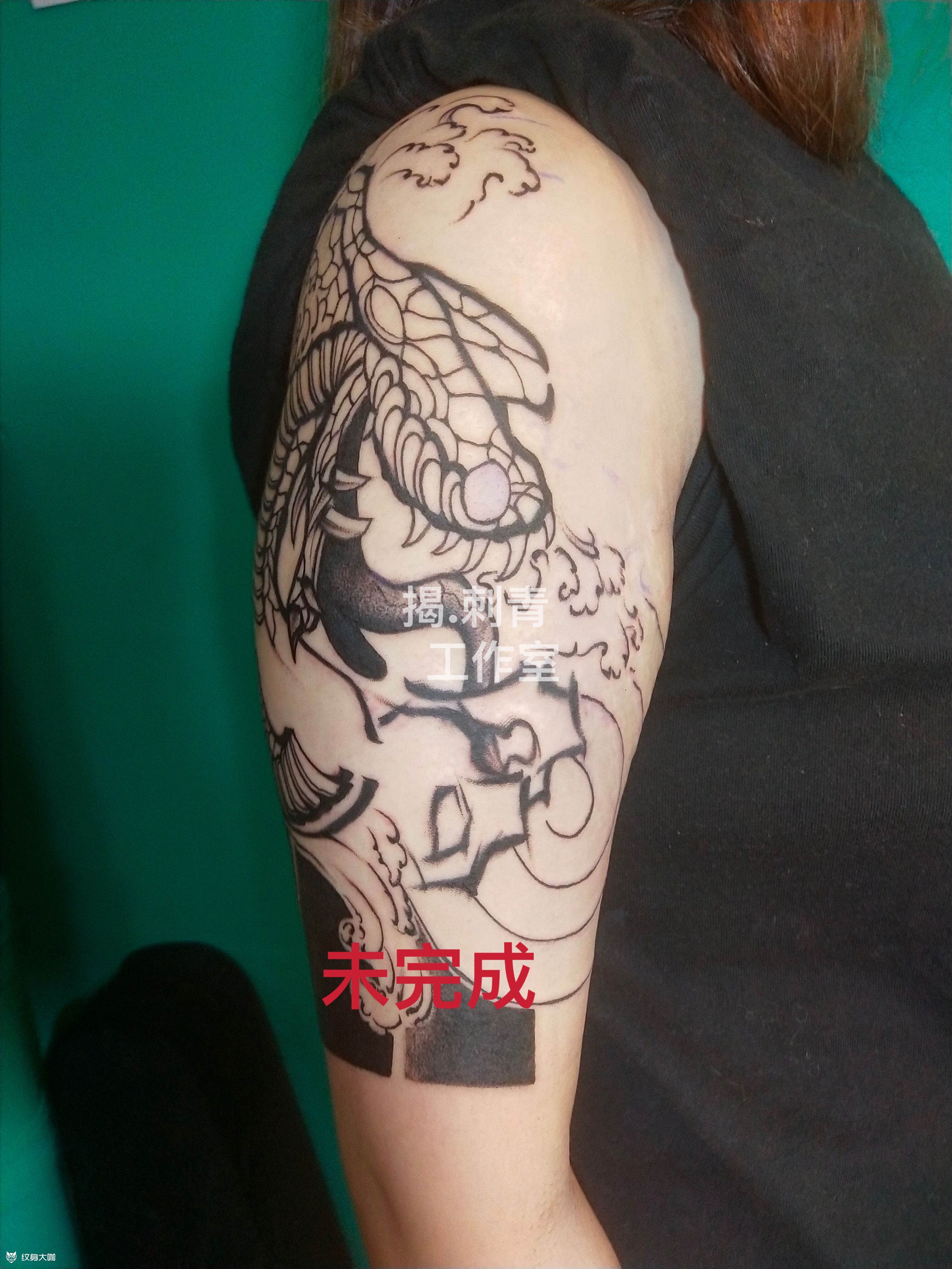 半臂蛇_纹身图案手稿图片_揭.tattoo的纹身作品集