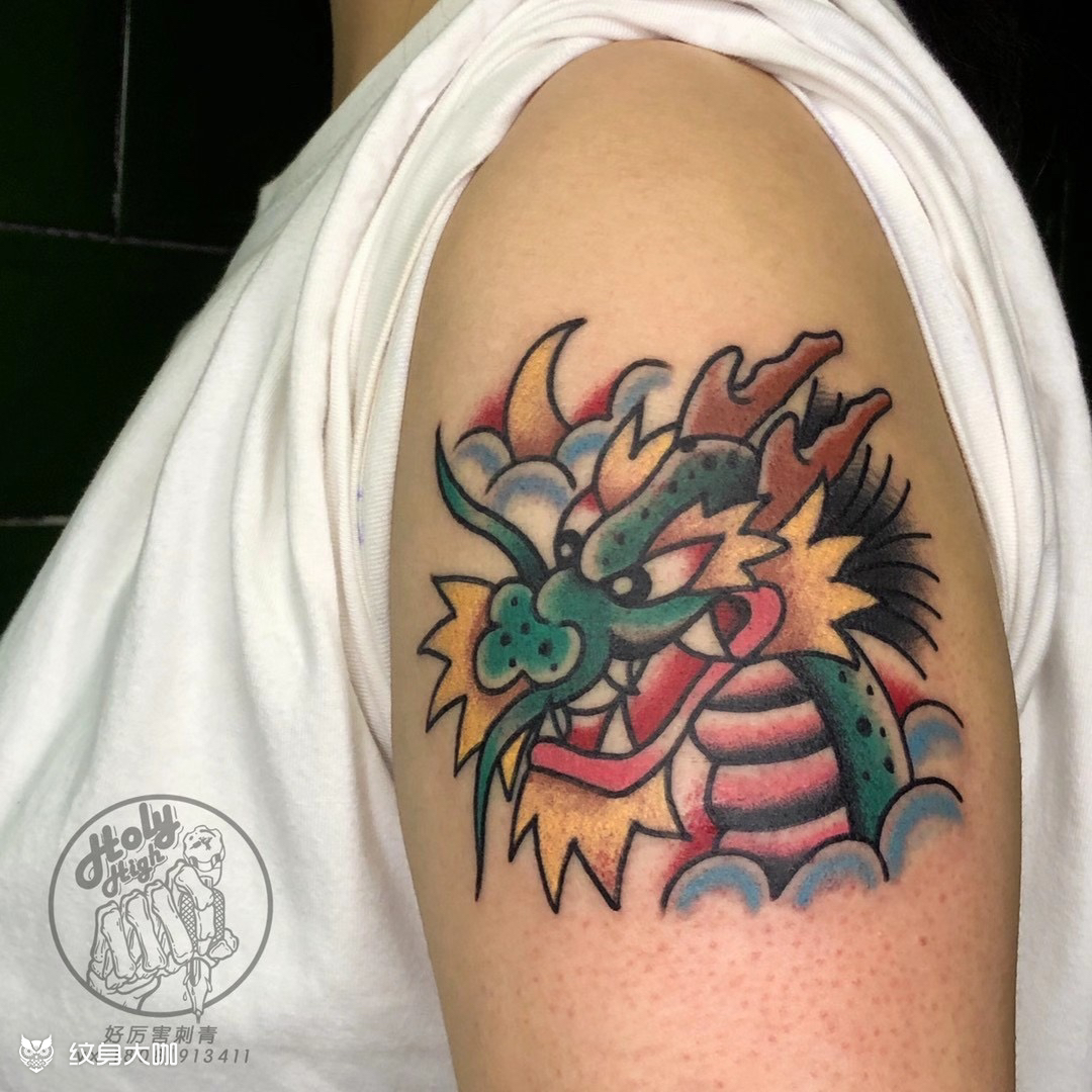 属龙 喜欢月亮_纹身图案手稿图片_好厉害哥哥(预约直接加微信)的纹身