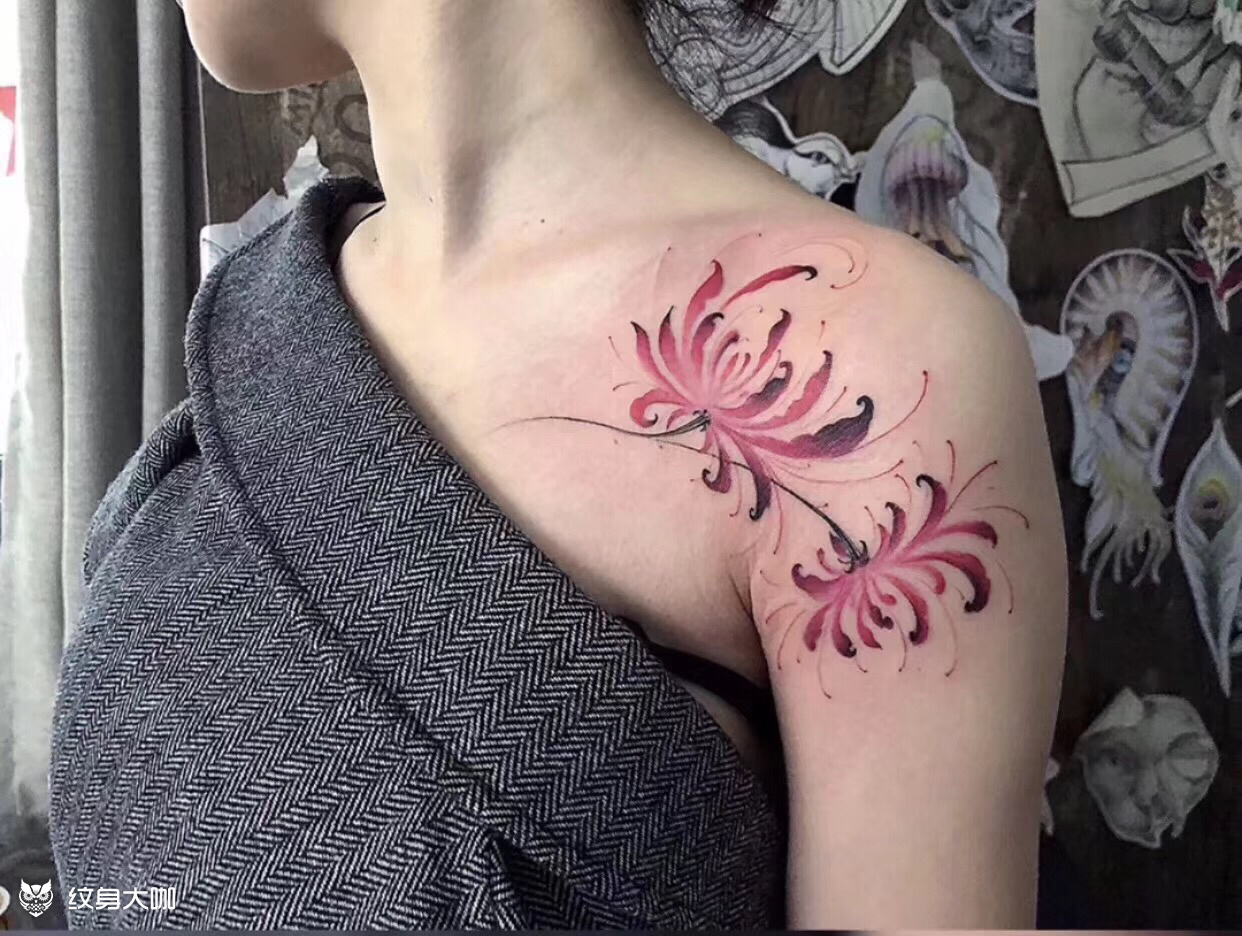 彼岸花纹身胸口纹身