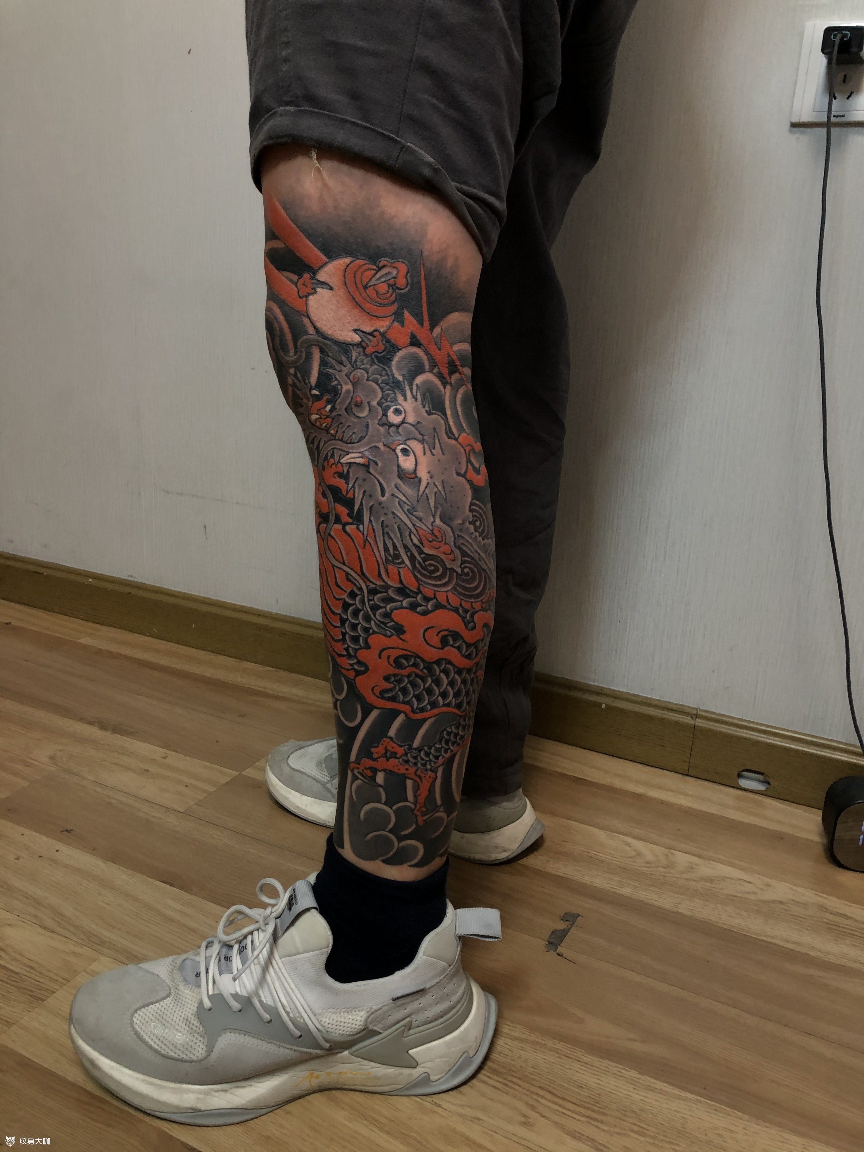包小腿龙原图无ps_纹身吧社区 - 纹身大咖