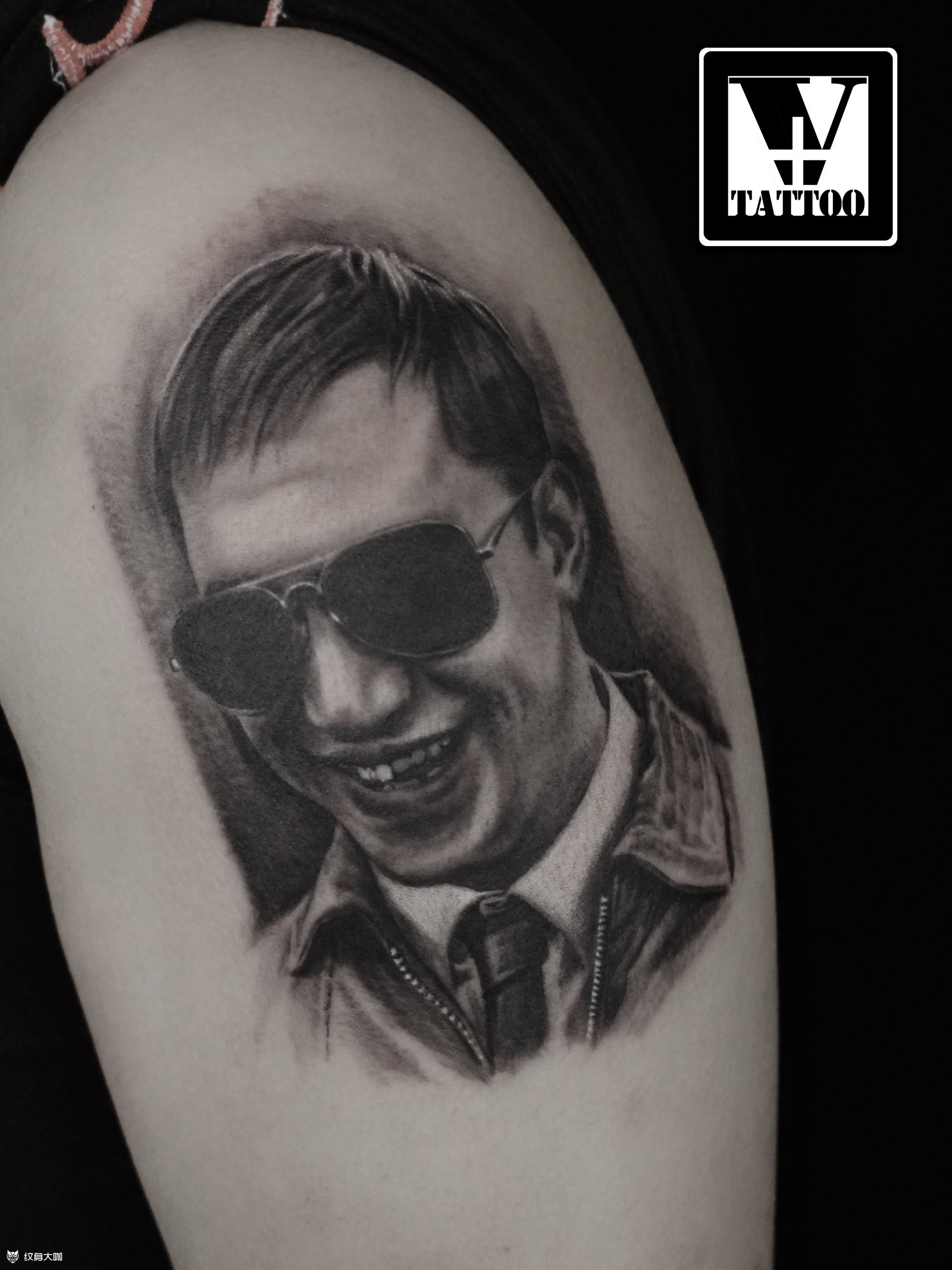 汤姆哈迪新纹身图片