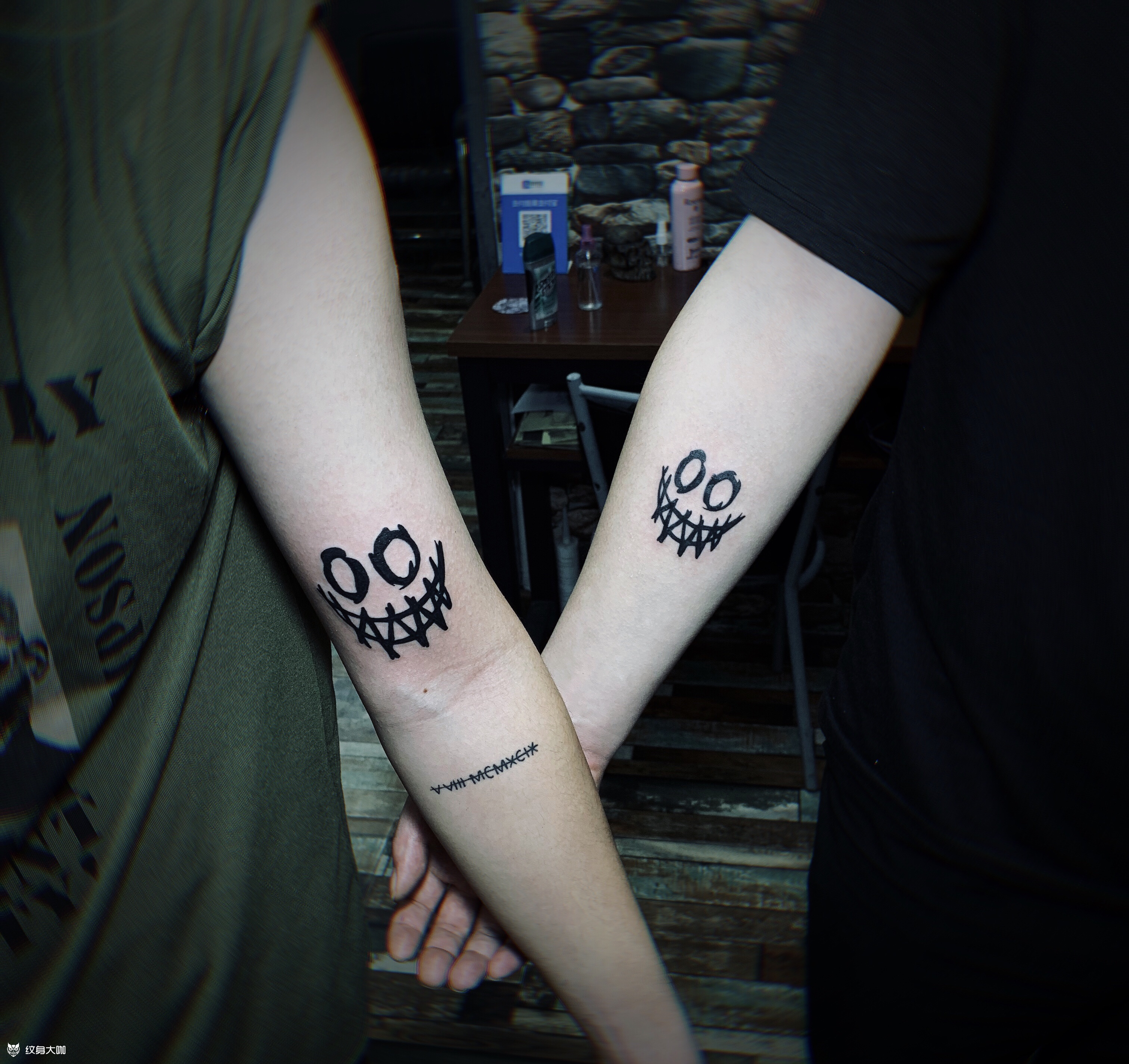 网红笑脸纹身 情侣纹身_纹身图案手稿图片_御刺清 王伟 雕浪的纹身