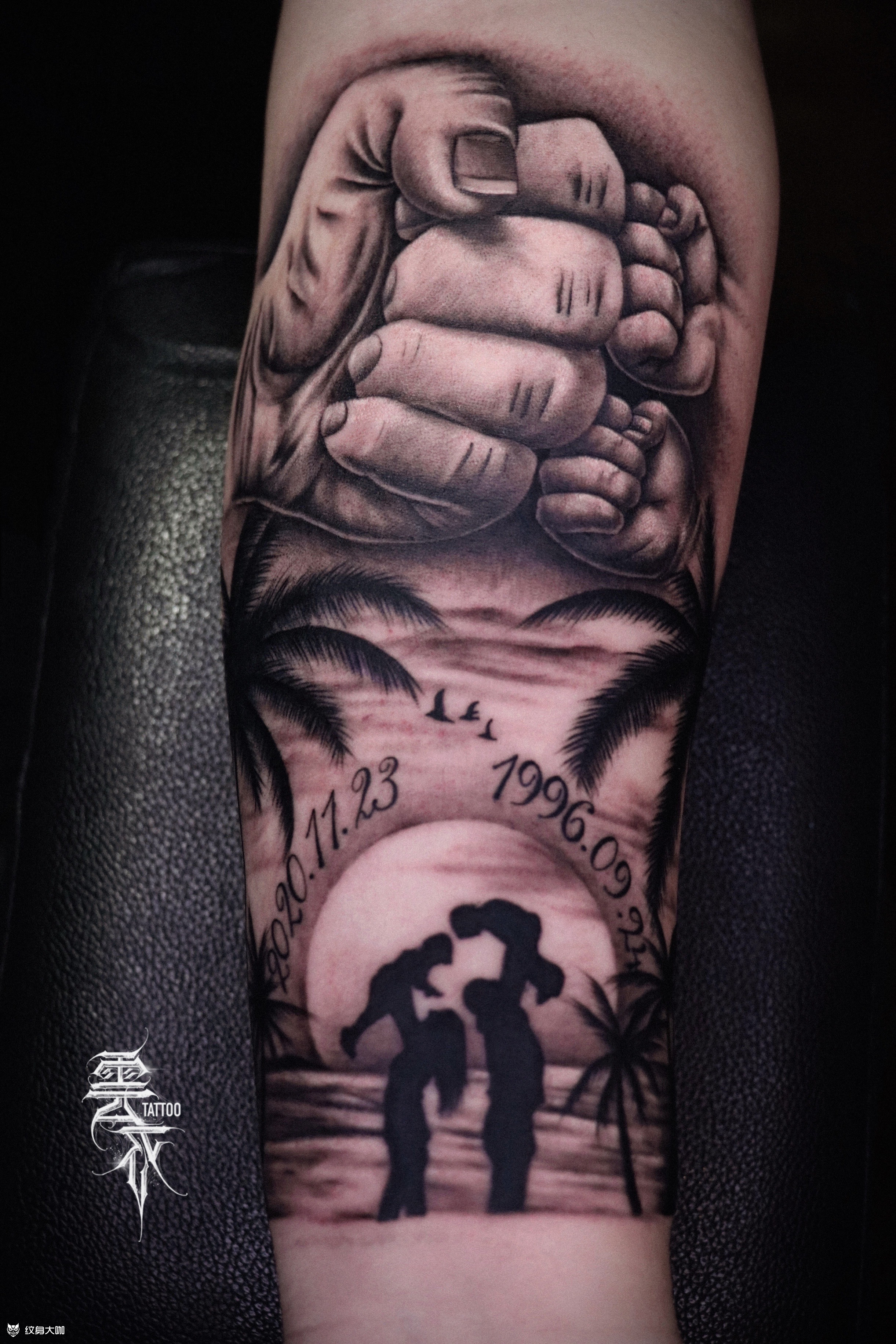 有爱的父亲与双胞胎宝宝_纹身图案手稿图片_龙成颂的纹身作品集