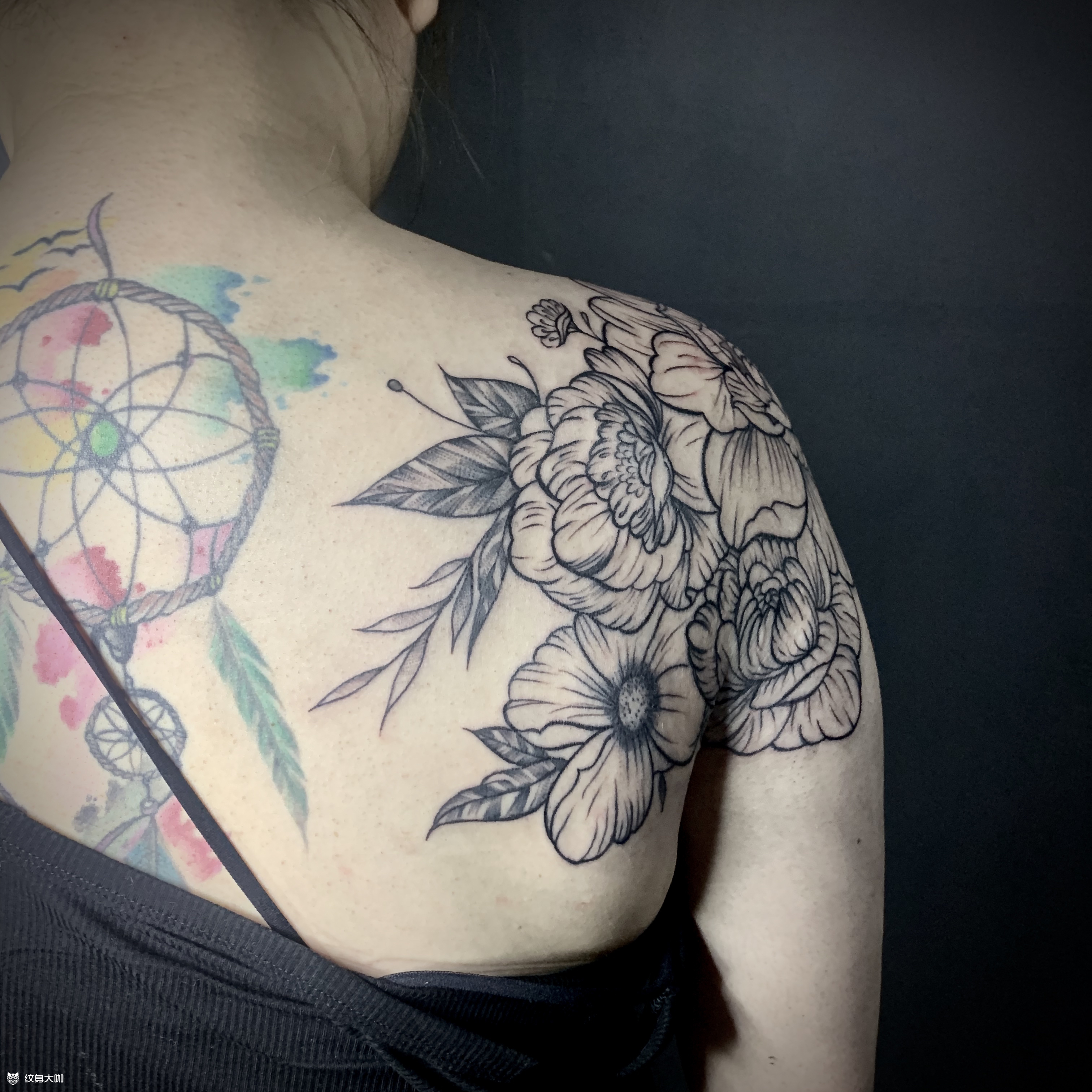 原创肩膀大面积素花牡丹_纹身图案手稿图片_刘沐阳的纹身作品集