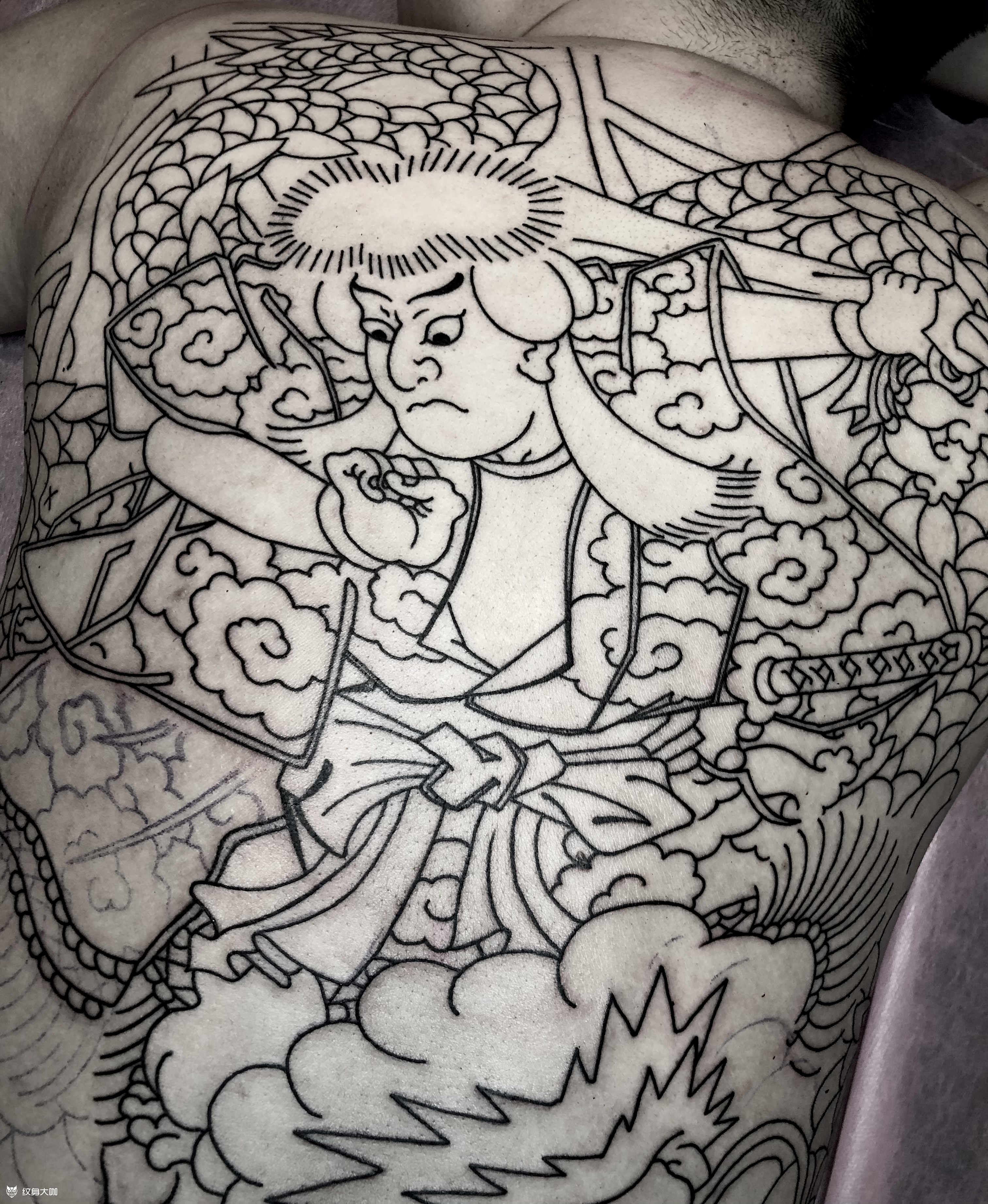 满背线条_纹身图案手稿图片_上山雕的纹身作品集