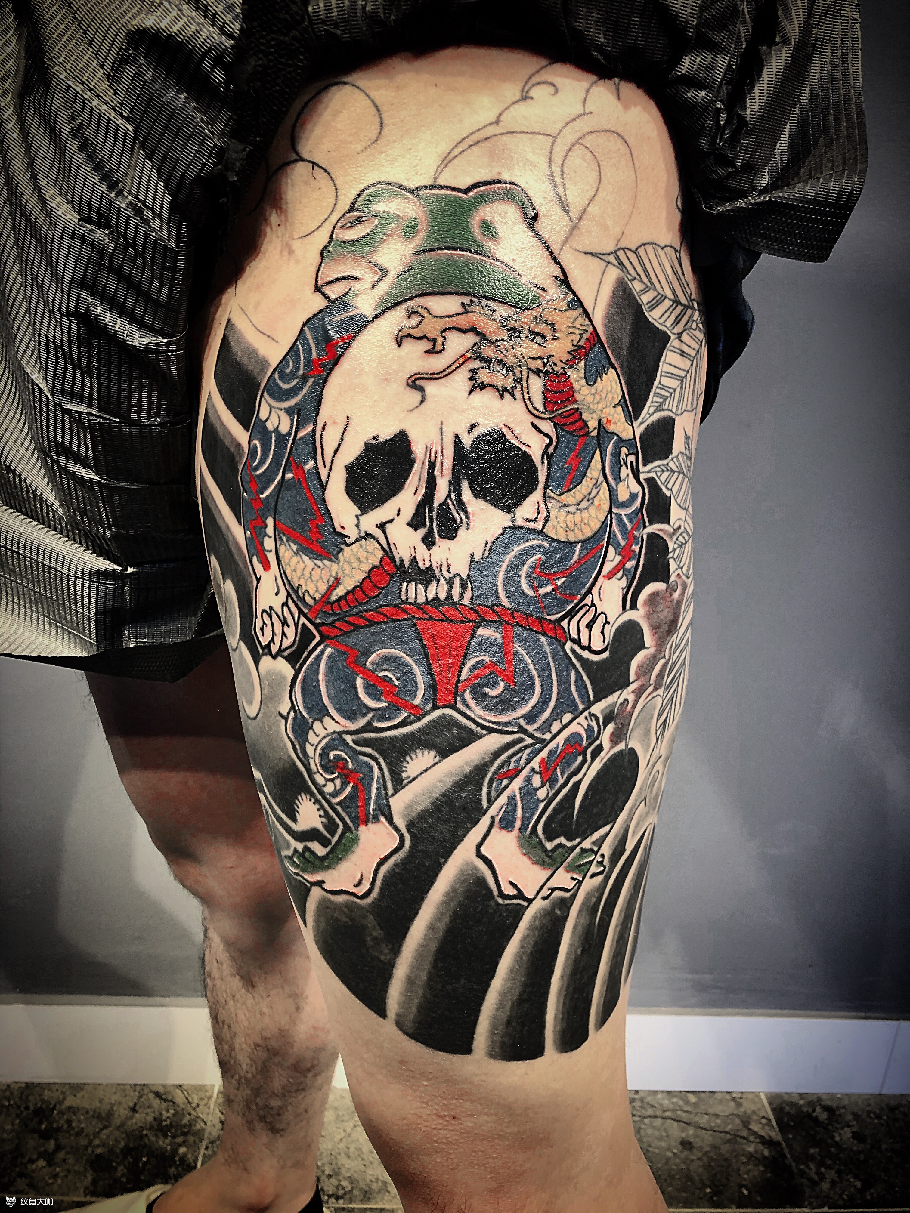 大腿蛤蟆完成_纹身图案手稿图片_元龙的纹身作品集