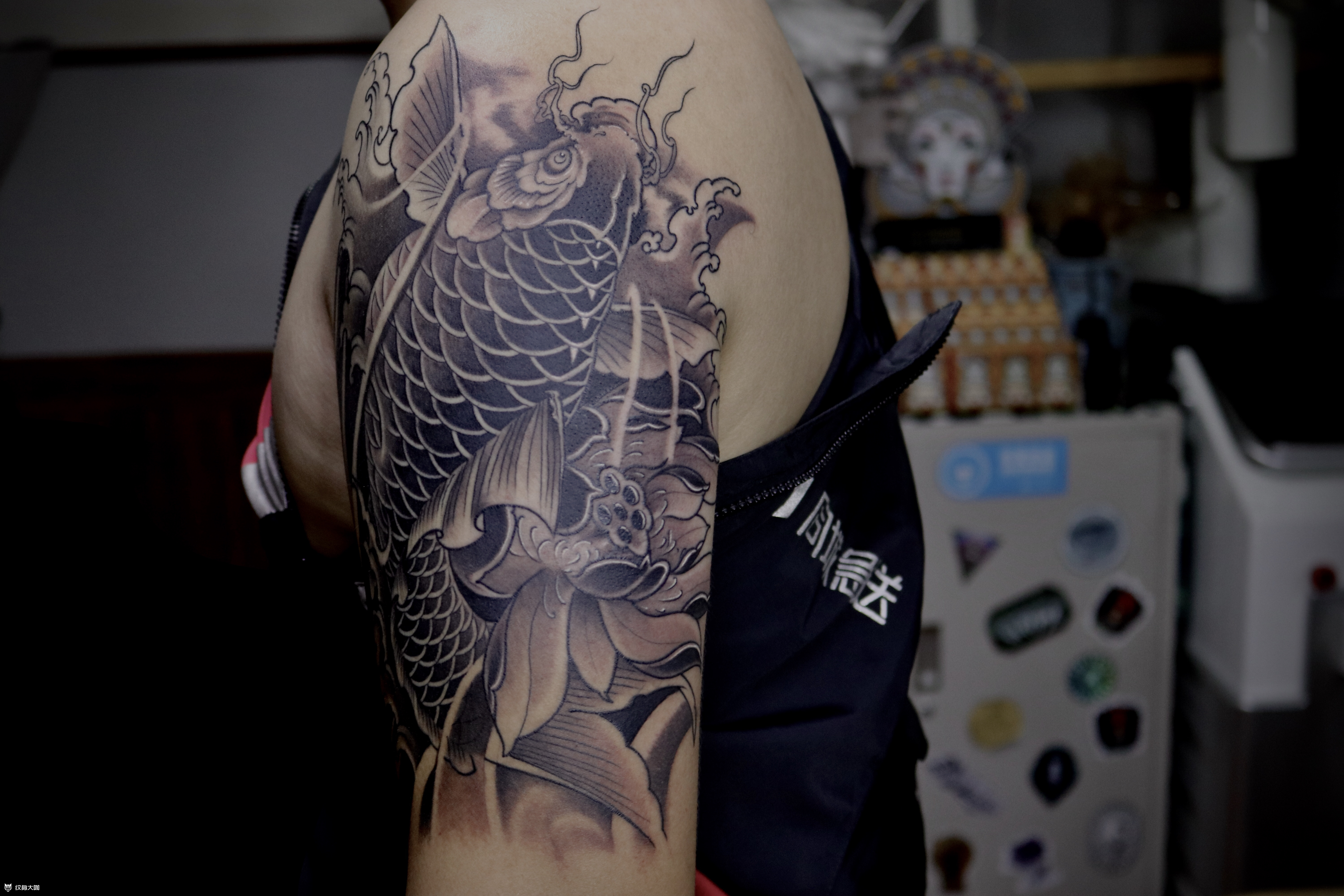 大臂鲤鱼_纹身图案手稿图片_赤焰阁的纹身作品集