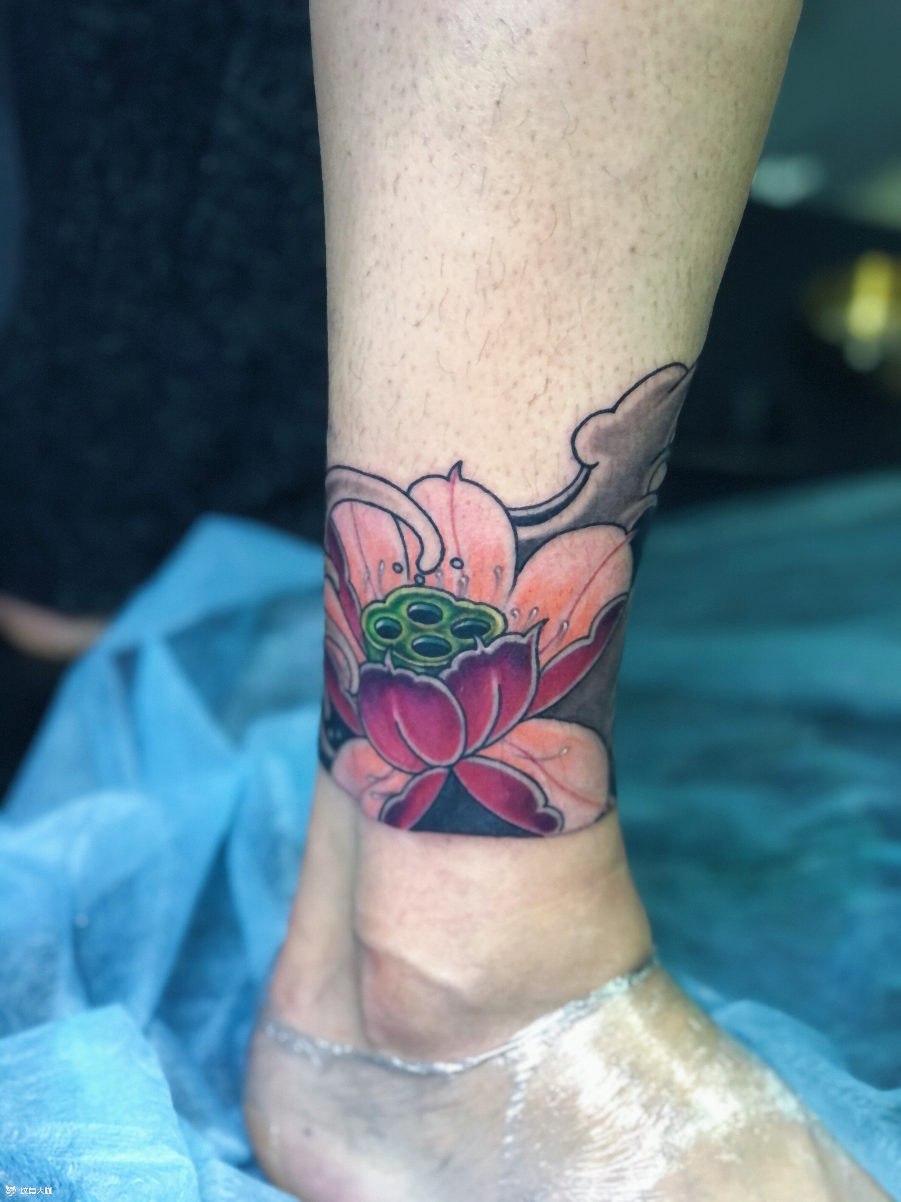 莲花脚环_纹身图案手稿图片_哈尔的纹身作品集