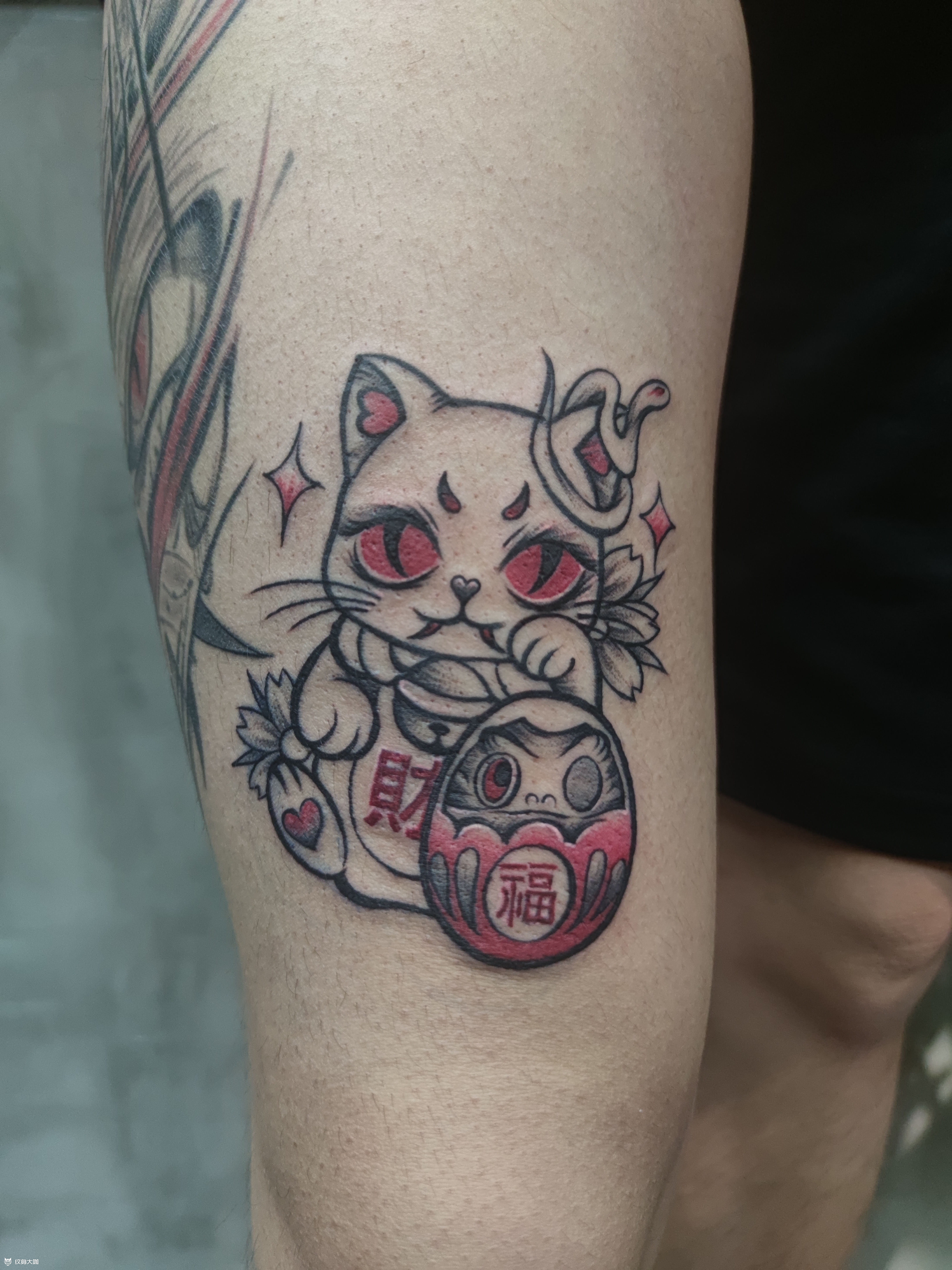 招财猫达摩蛋_纹身图案手稿图片_tai-tattoo的纹身作品集