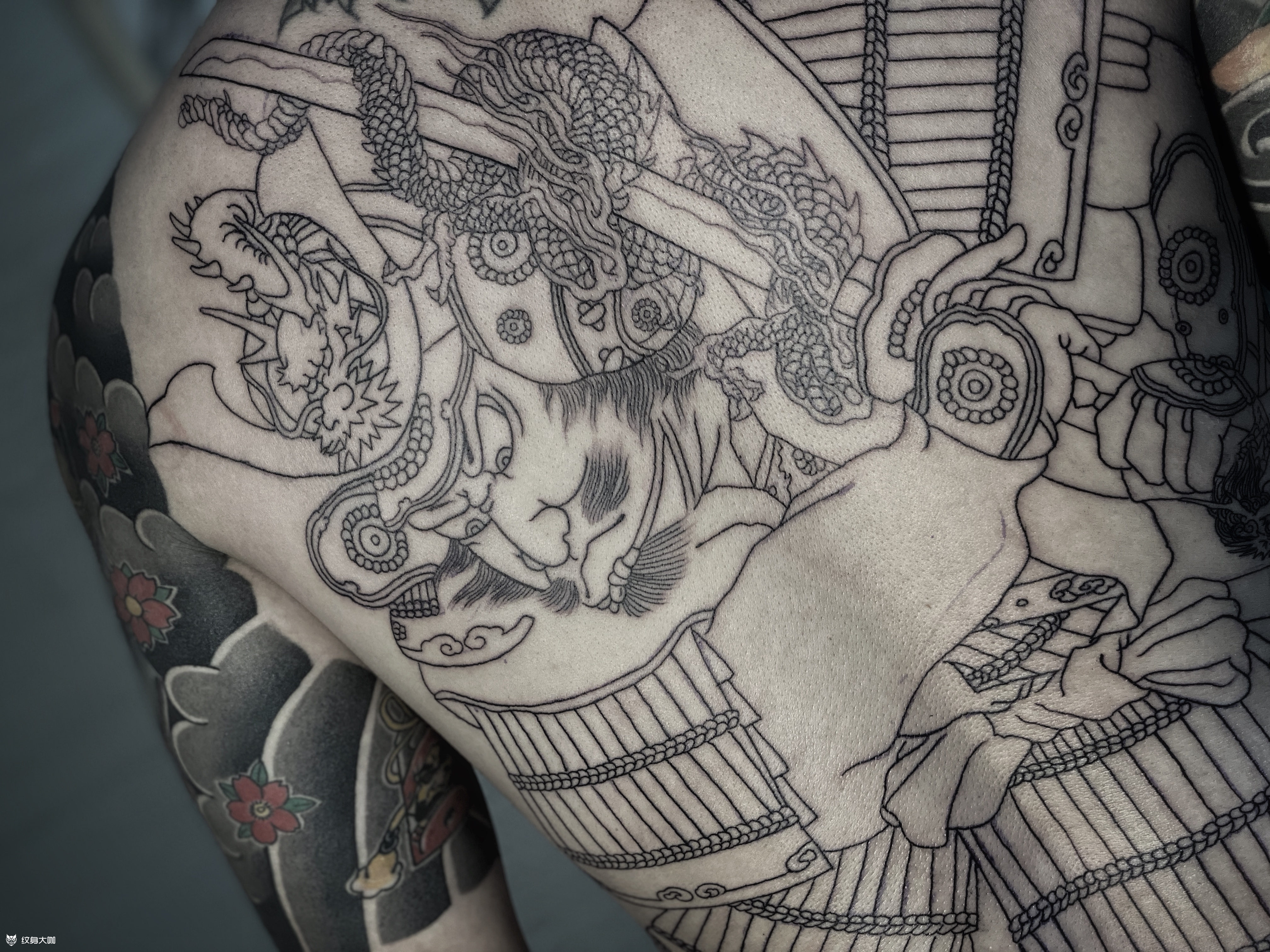 满背老传统_纹身图案手稿图片_冉波的纹身作品集