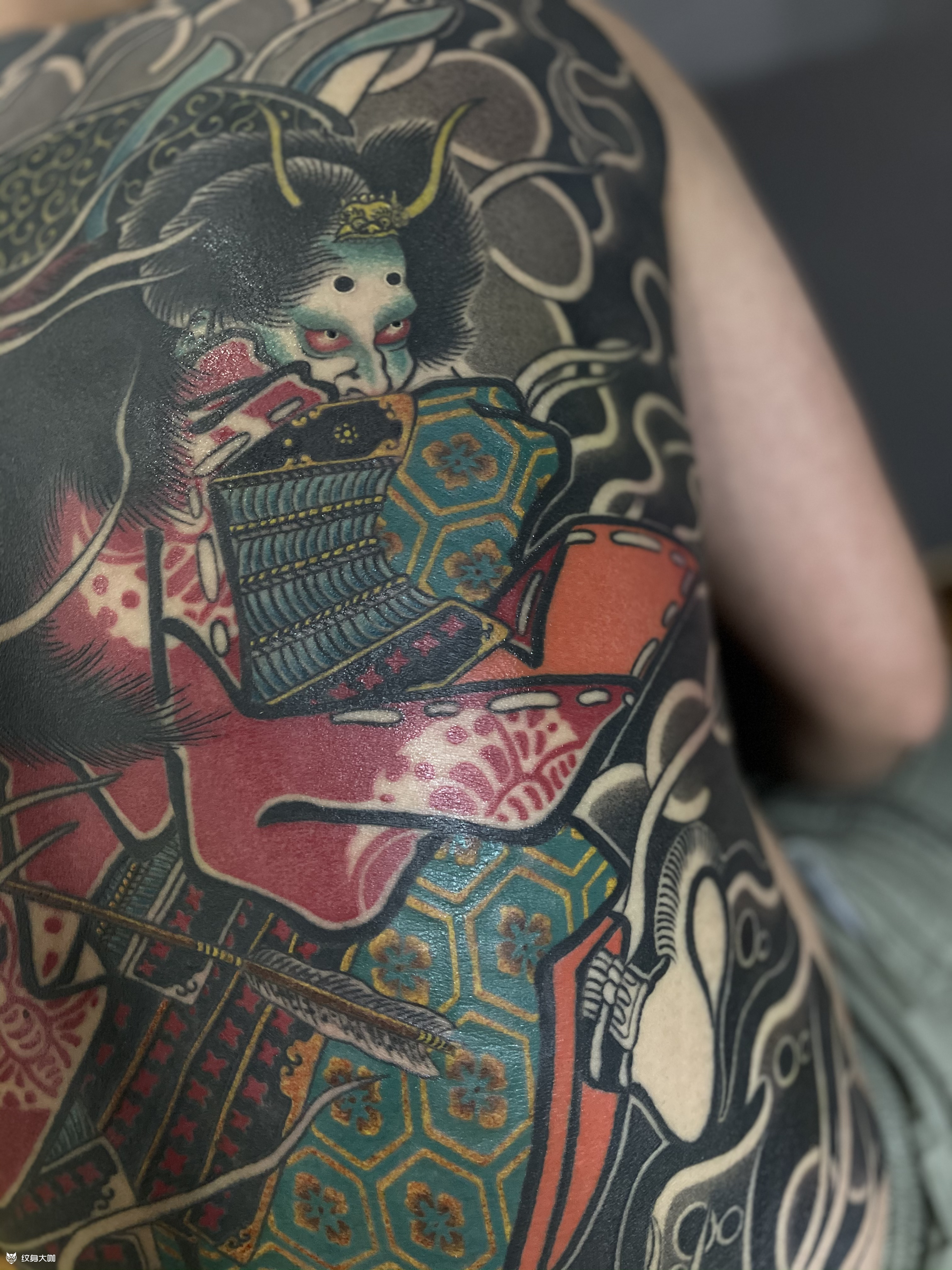 因此平知盛在年仅八岁时就有从五位上的官阶,而且很受其父平清盛的