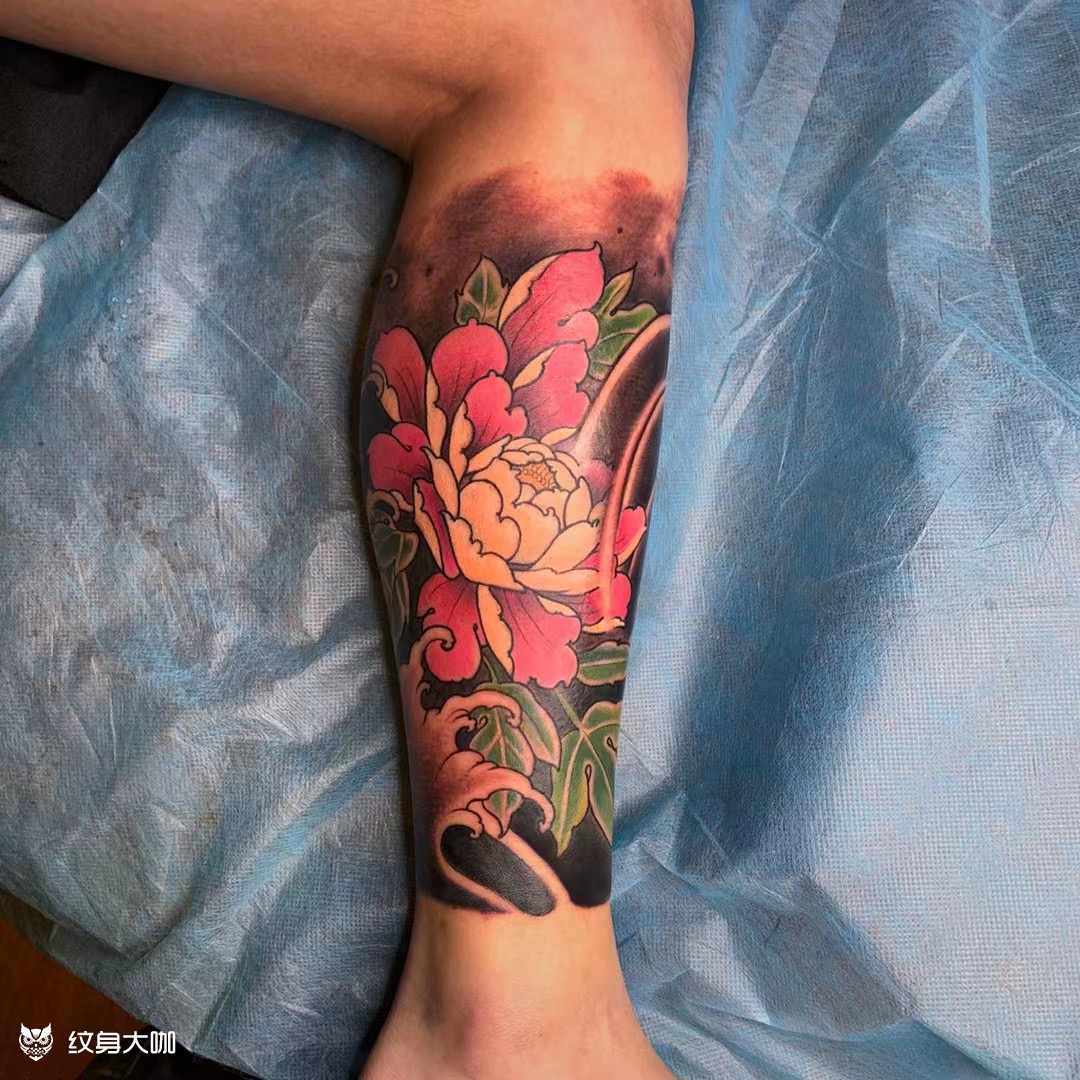 牡丹浪花包小腿_纹身图案手稿图片_lee的纹身作品集