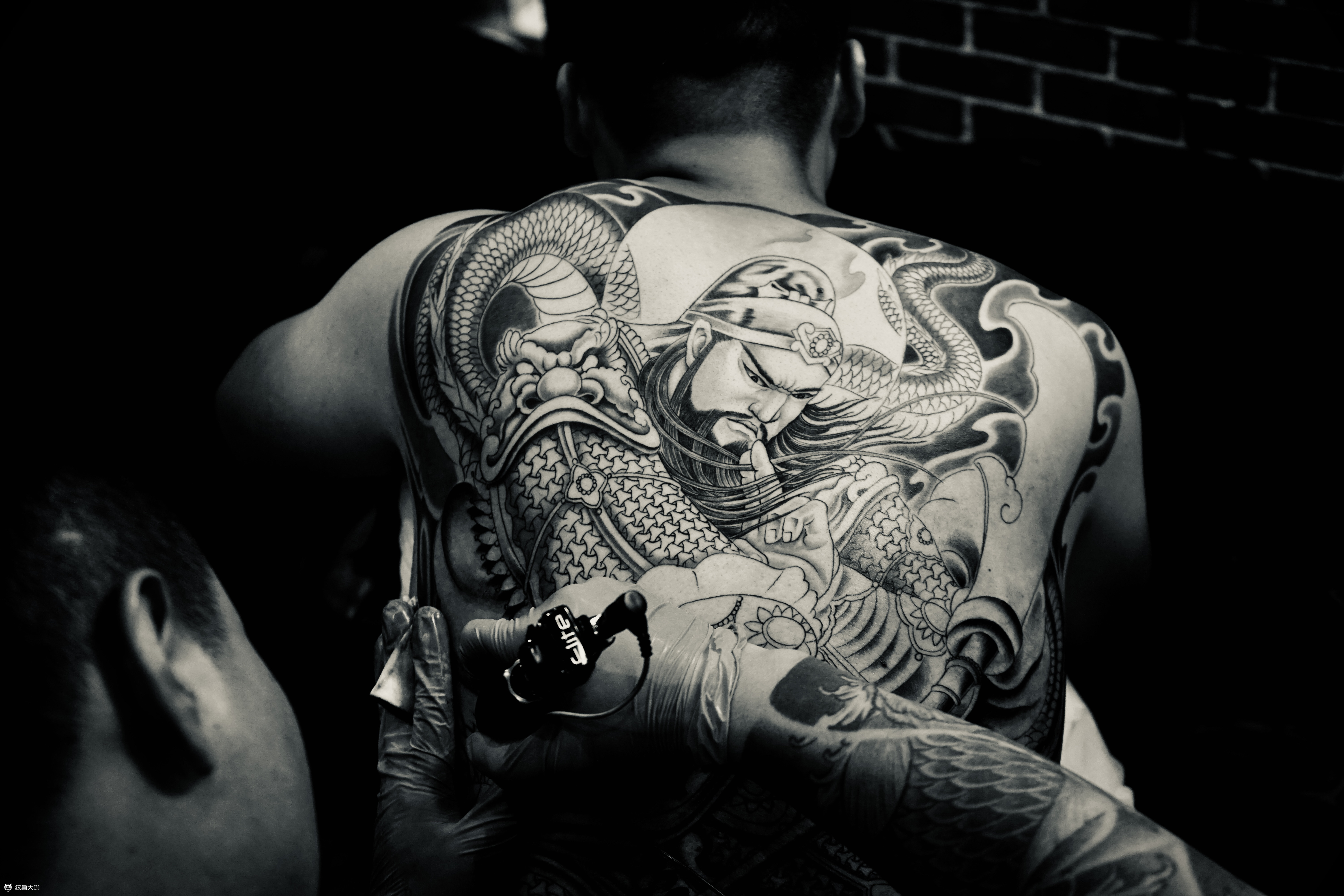 满背关公上色日常