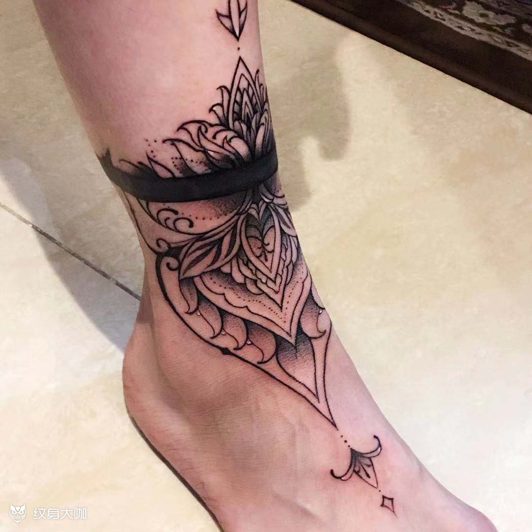脚腕梵花遮盖_纹身图案手稿图片_郭洋的纹身作品集