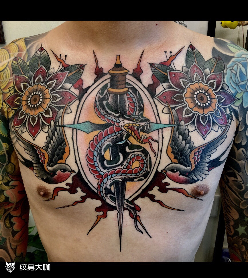 oldschool 花胸_纹身图案手稿图片_程肖肖的纹身作品集