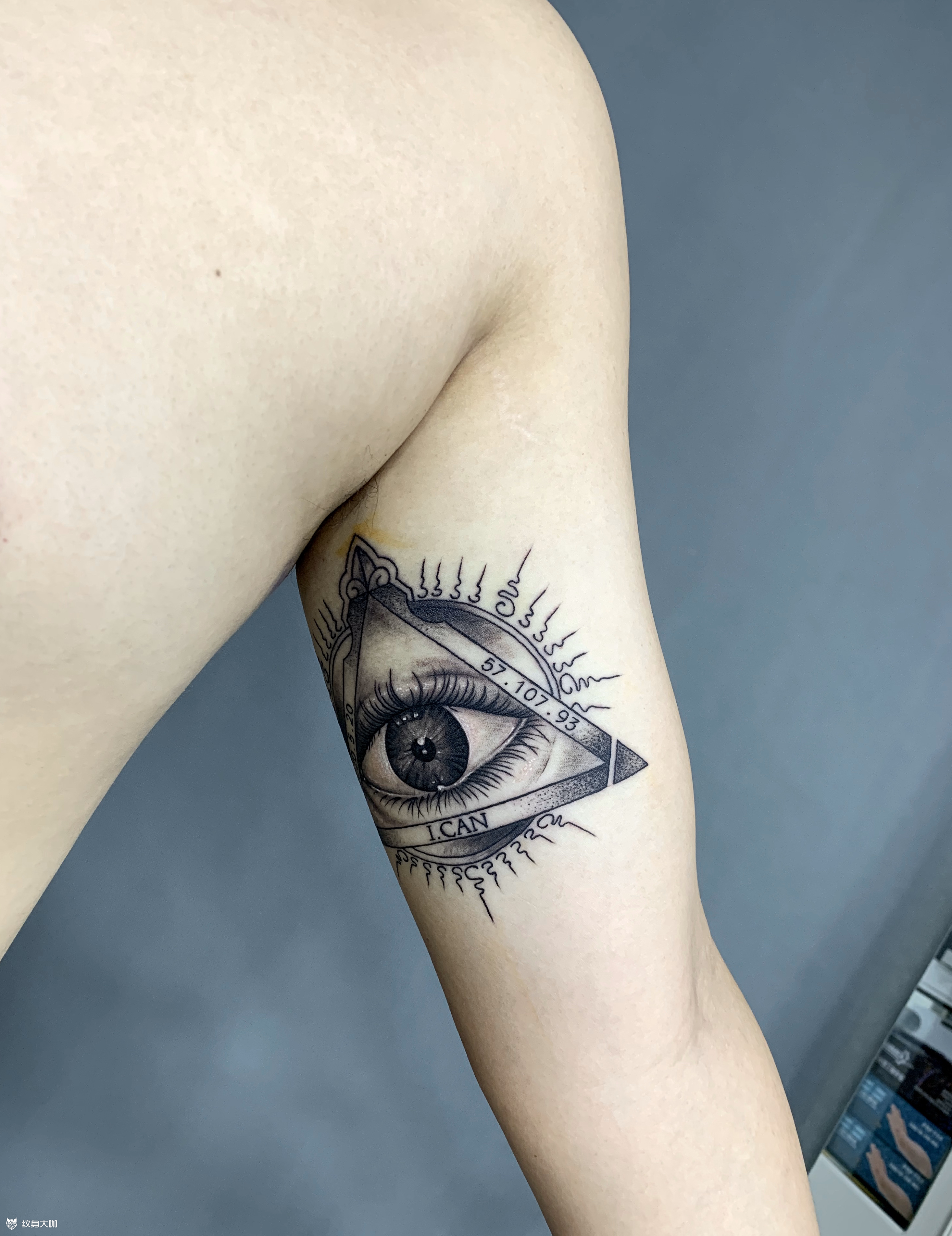 全视之眼_纹身图案手稿图片_丫丫的纹身作品集