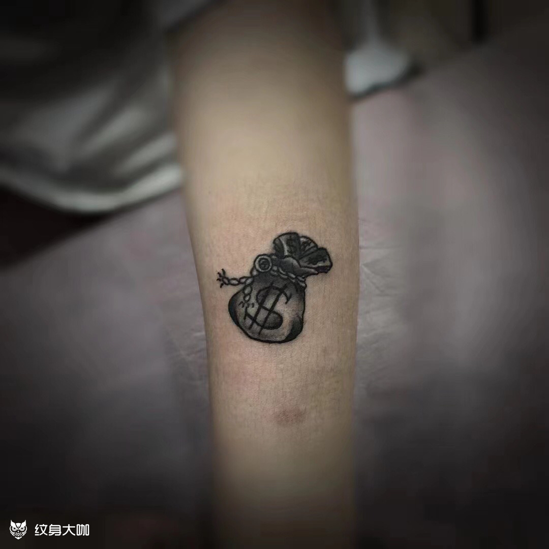 钱袋_纹身图案手稿图片_墨道 tattoo- 林的纹身作品集
