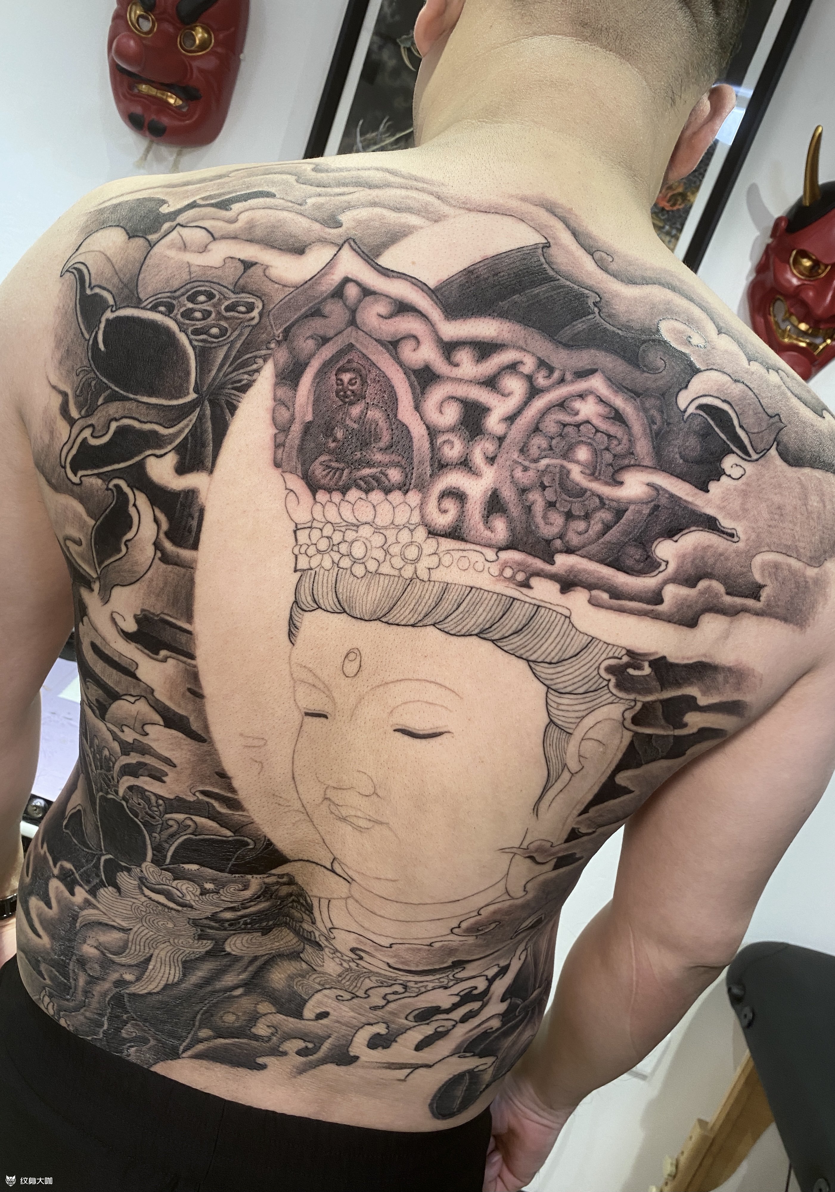 满背普贤菩萨_纹身图案手稿图片_李默的纹身作品集