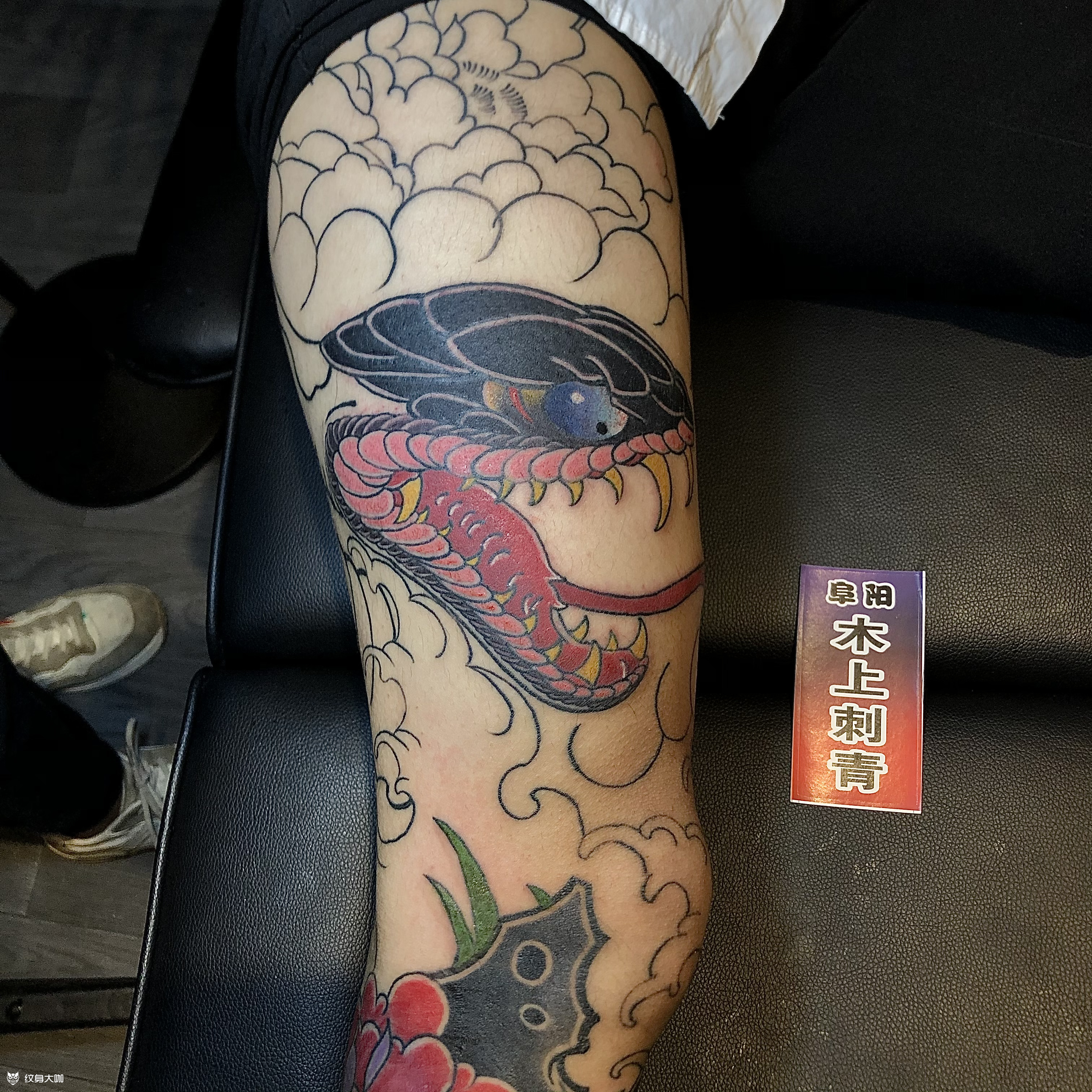 线条非本人大蛇腿_纹身吧社区 - 纹身大咖