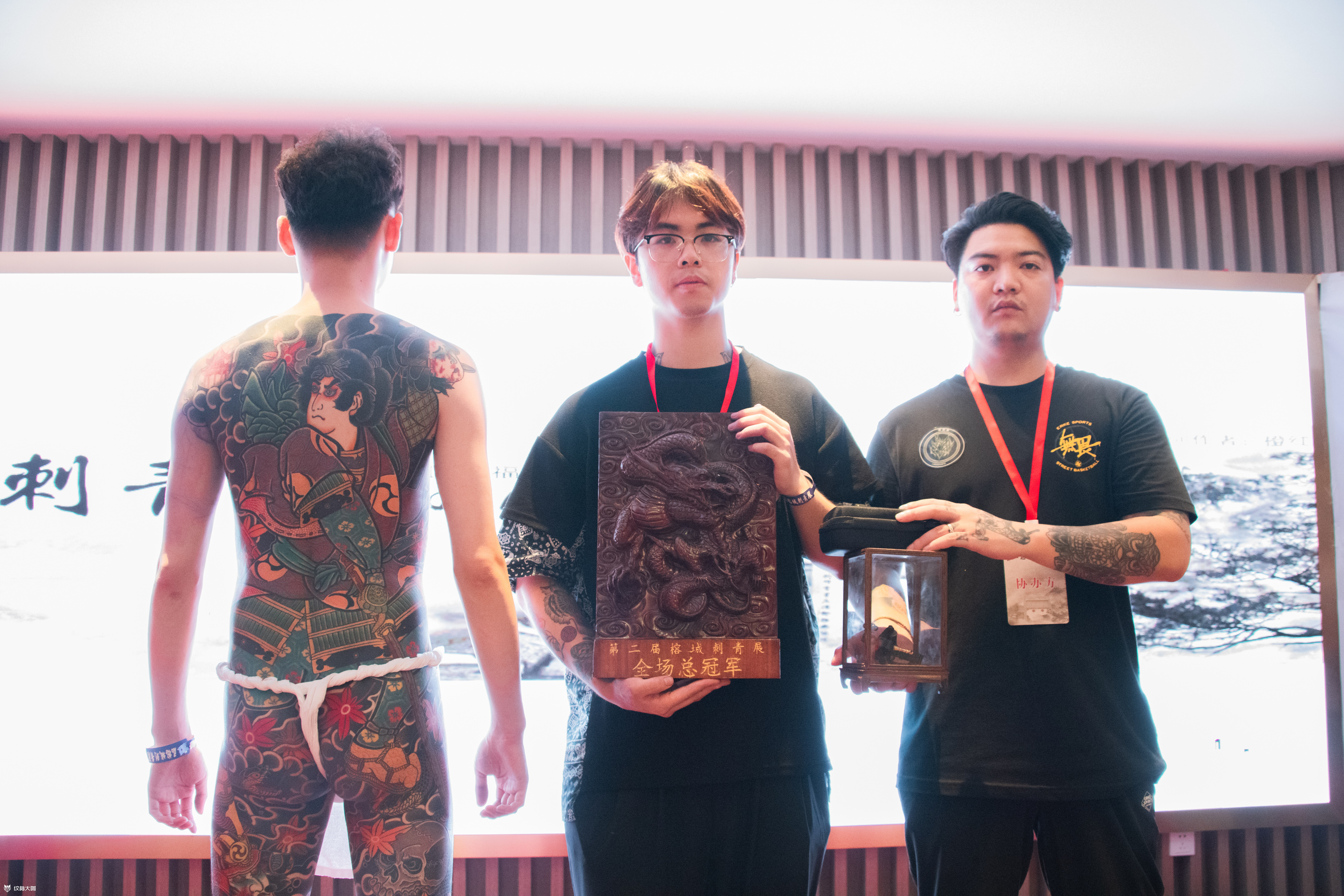 荣获第二届福州展全场总冠军_纹身吧社区 - 纹身大咖