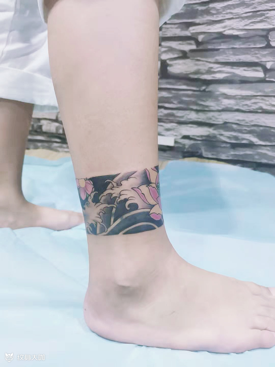 荷花脚环遮盖jiu62wen62s_纹身图案手稿图片_彭画吉的纹身作品集