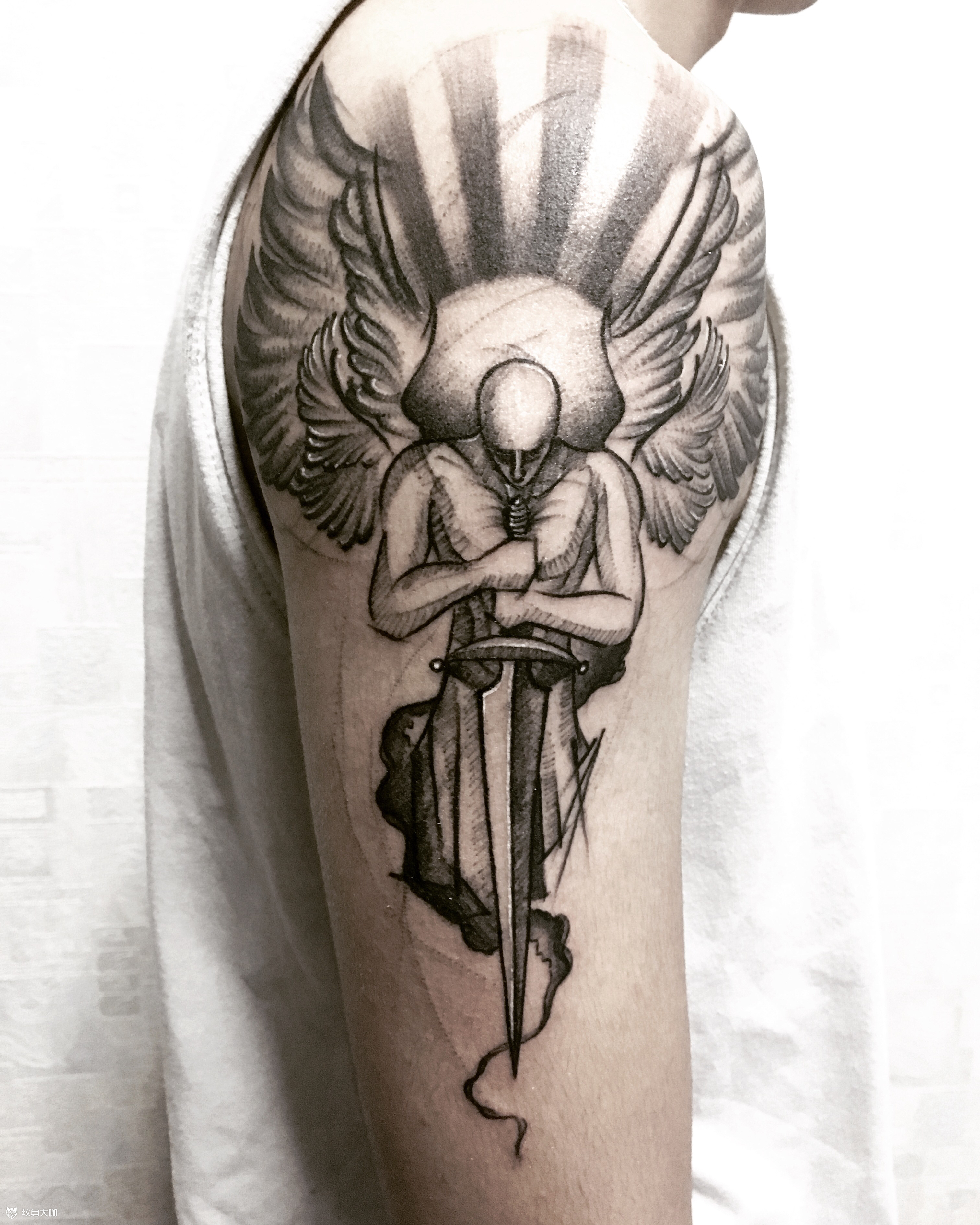 大天使_纹身图案手稿图片_魏颖的纹身作品集