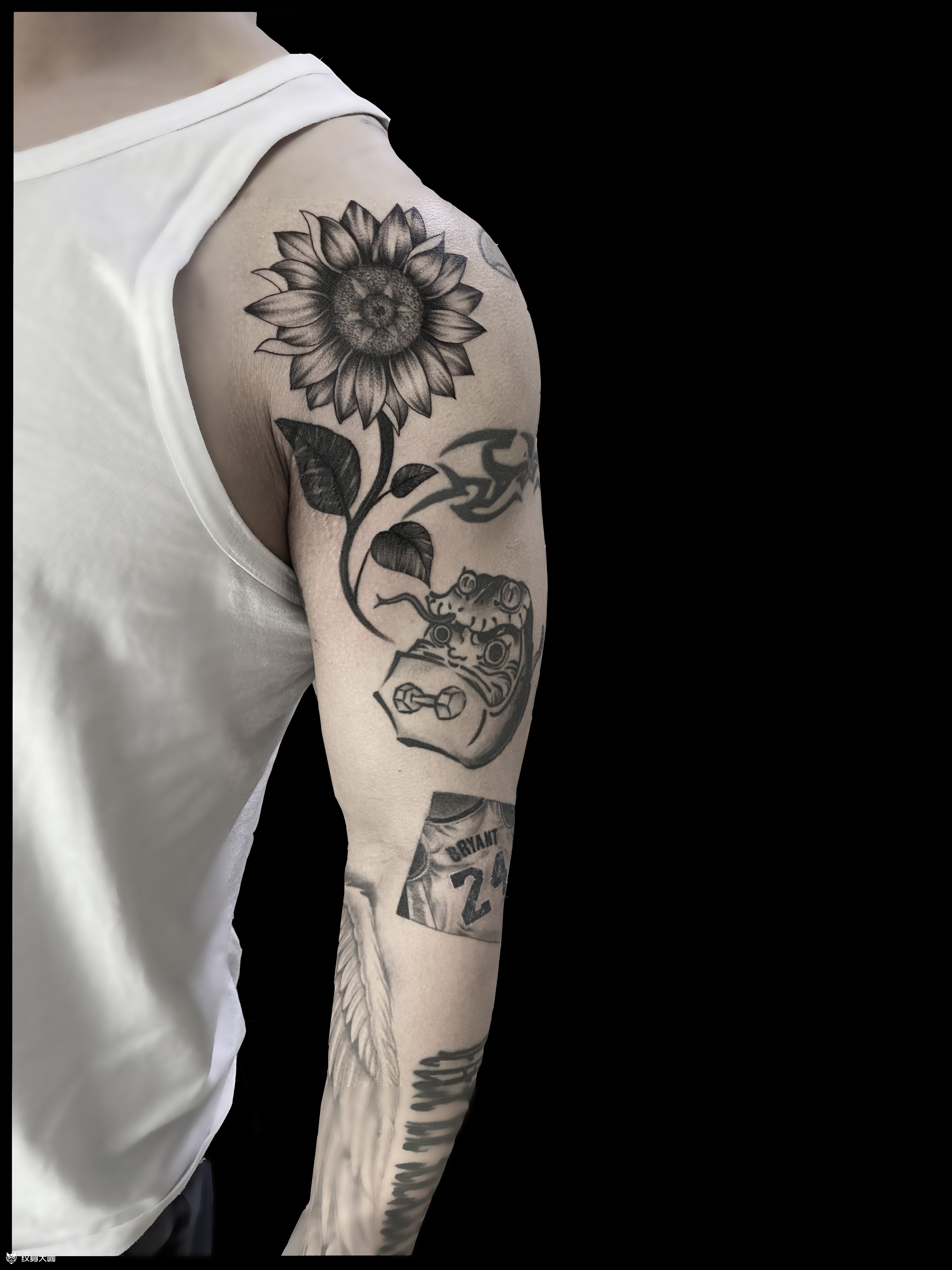 向日葵纹身达摩蛋科比球衣