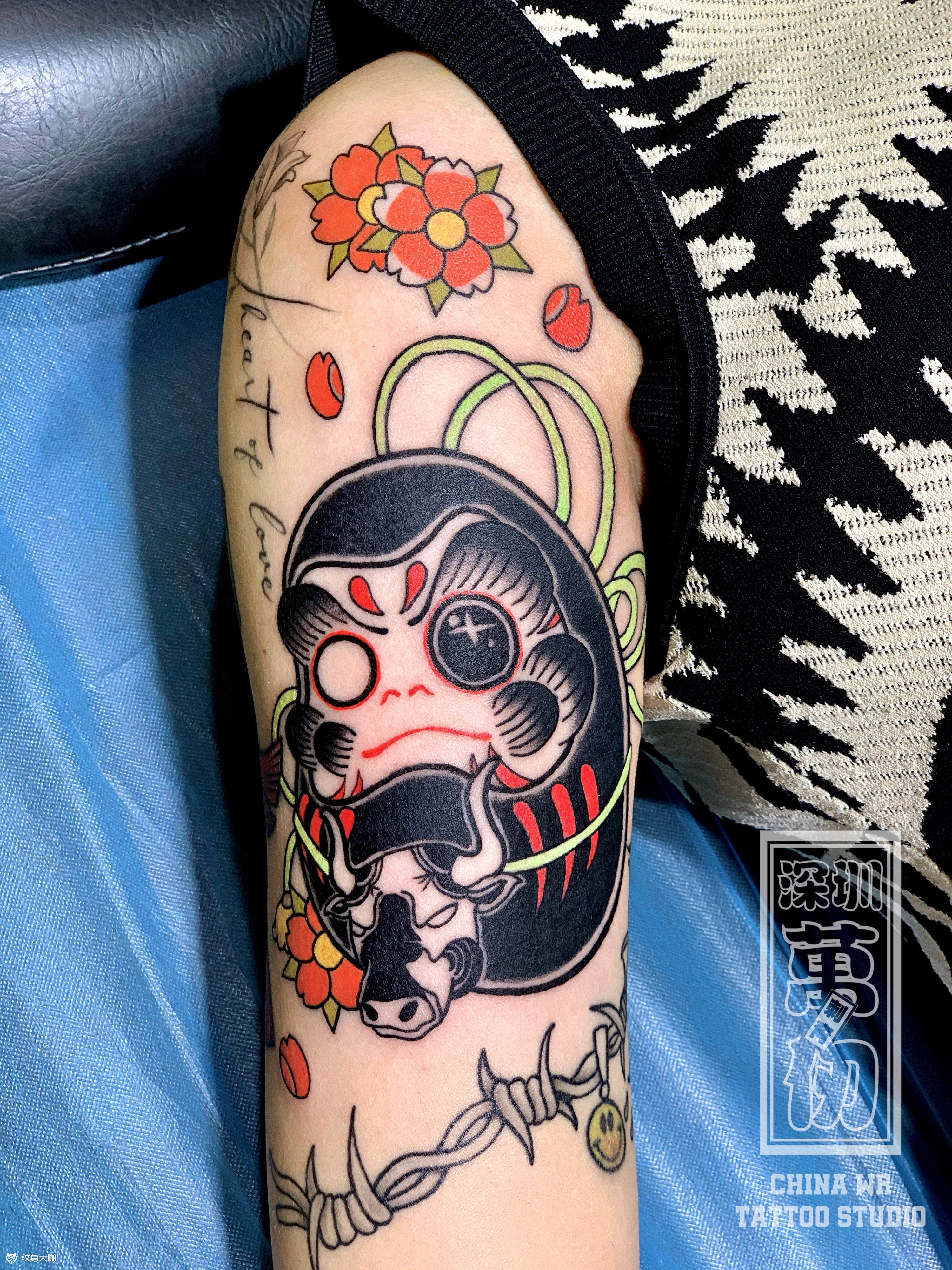 黑红达摩蛋_纹身图案手稿图片_jessy的纹身作品集