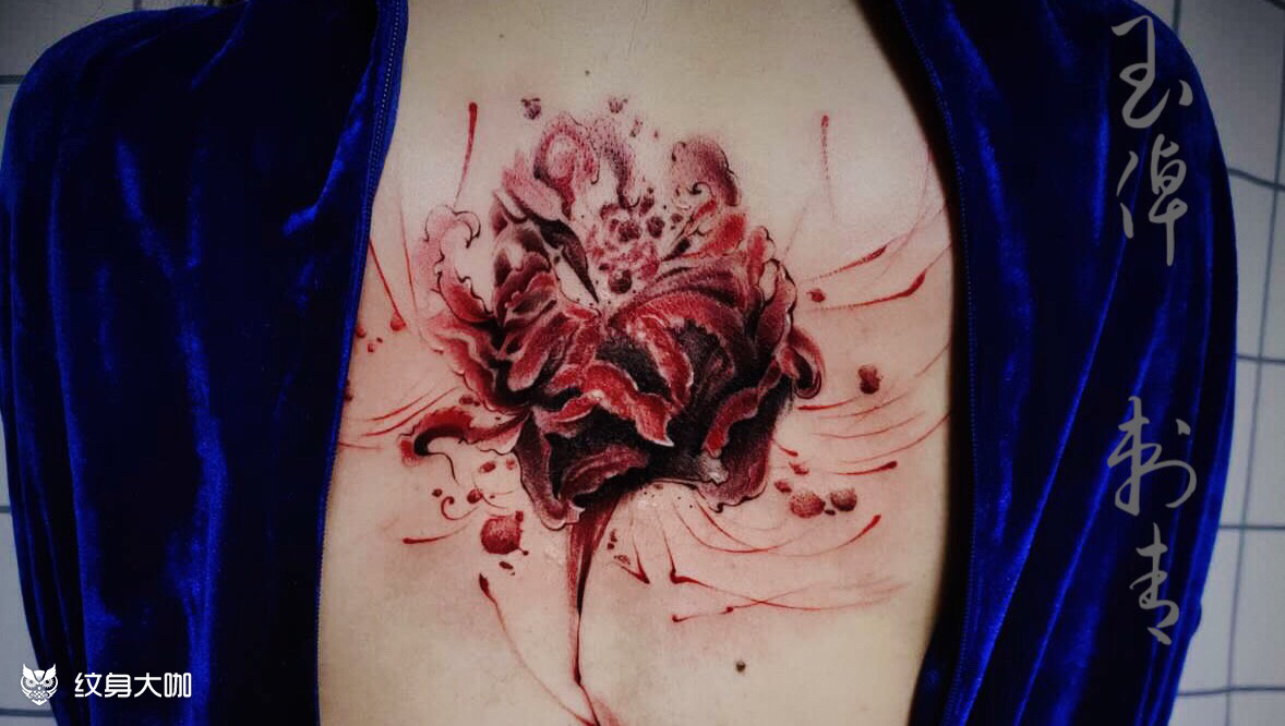 之前的图红色的,比这个小,客人喜欢红色的花,所以做了这个彼岸花,曼珠