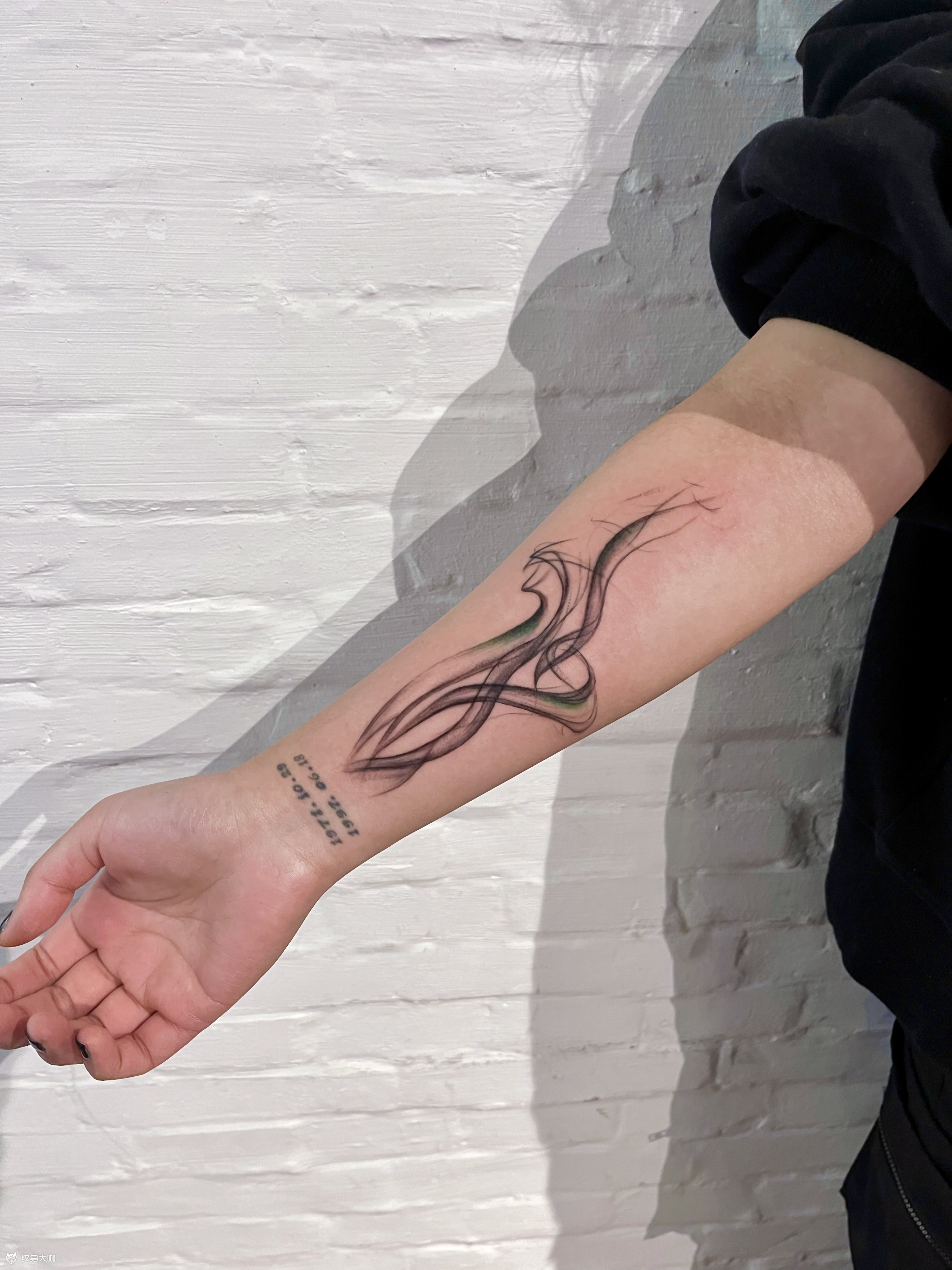 工作:手臂烟雾_纹身图案手稿图片_裤子不送了的纹身作品集