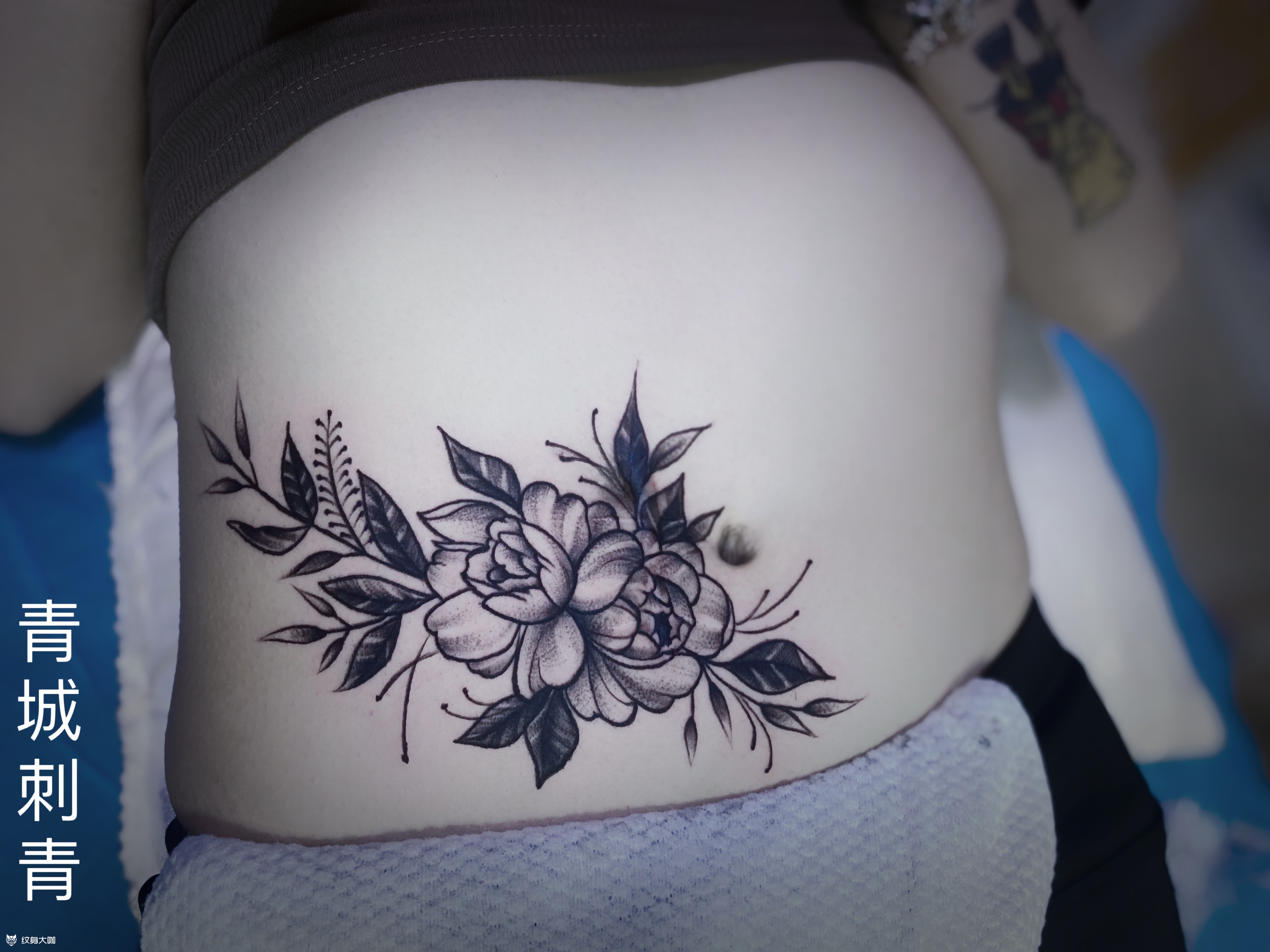 遮盖疤痕纹身素花纹身小姐姐肚_纹身吧社区 - 纹身大咖