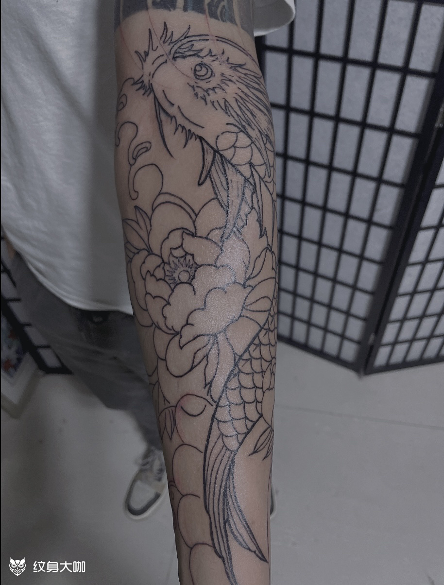 龙鱼牡丹接花臂