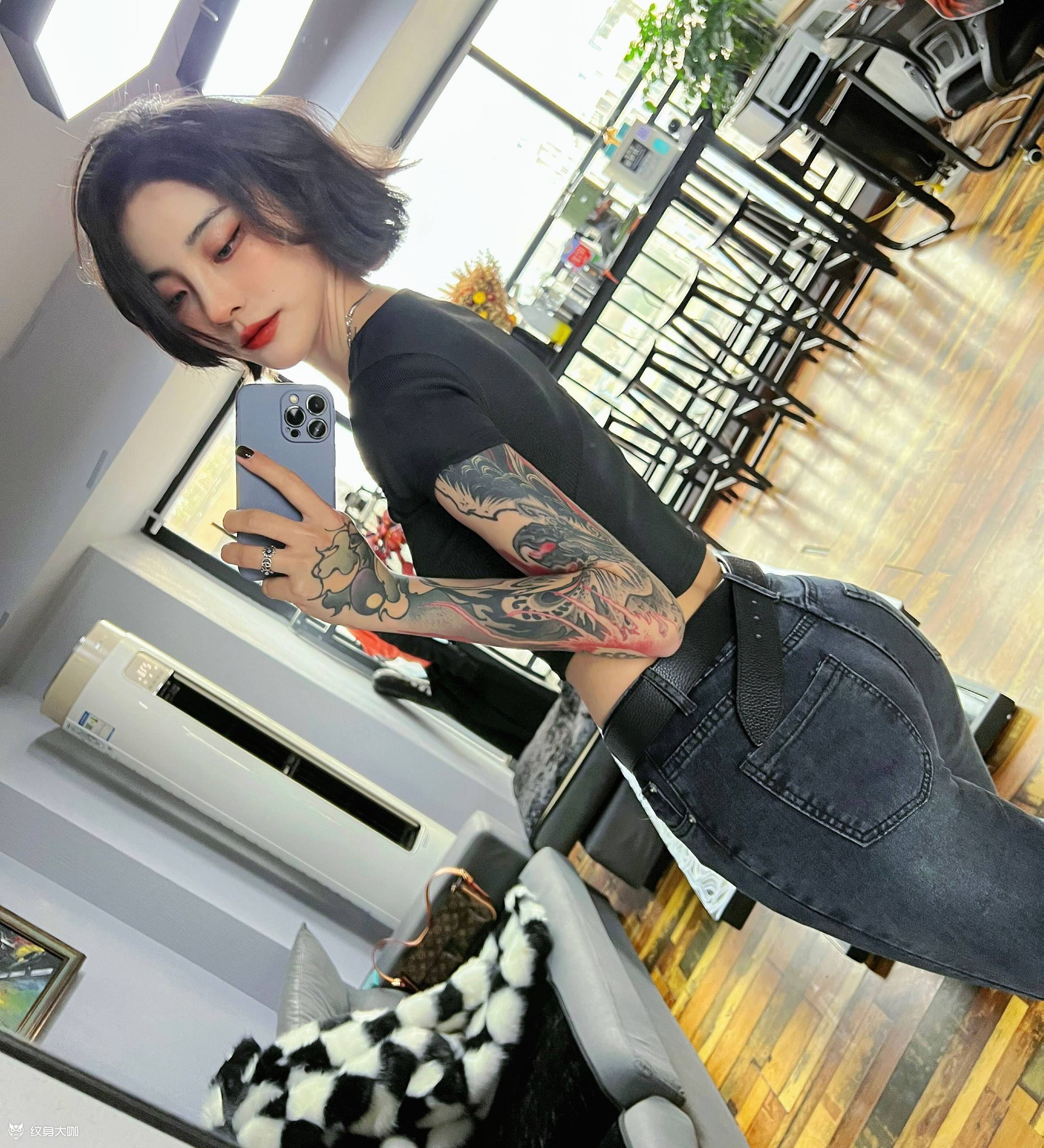 对镜拍照_纹身吧社区 - 纹身大咖