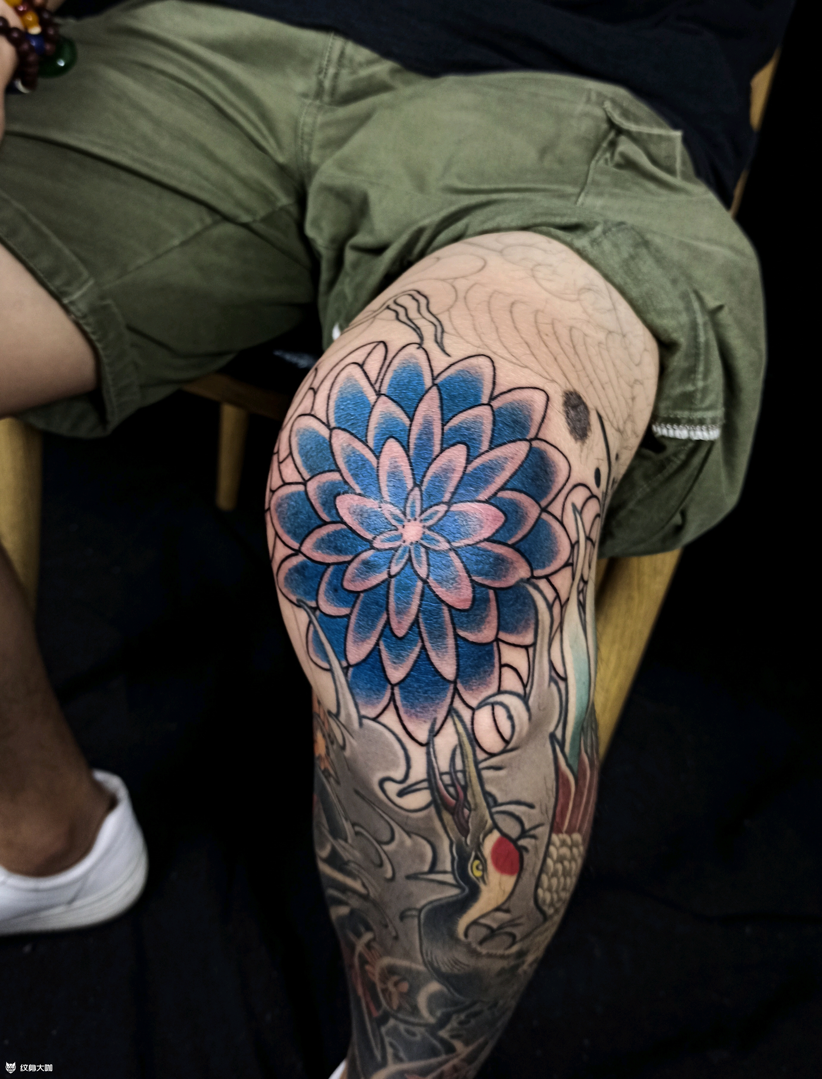 膝盖添朵花 慢慢接大腿吧/{s_纹身吧社区 - 纹身大咖