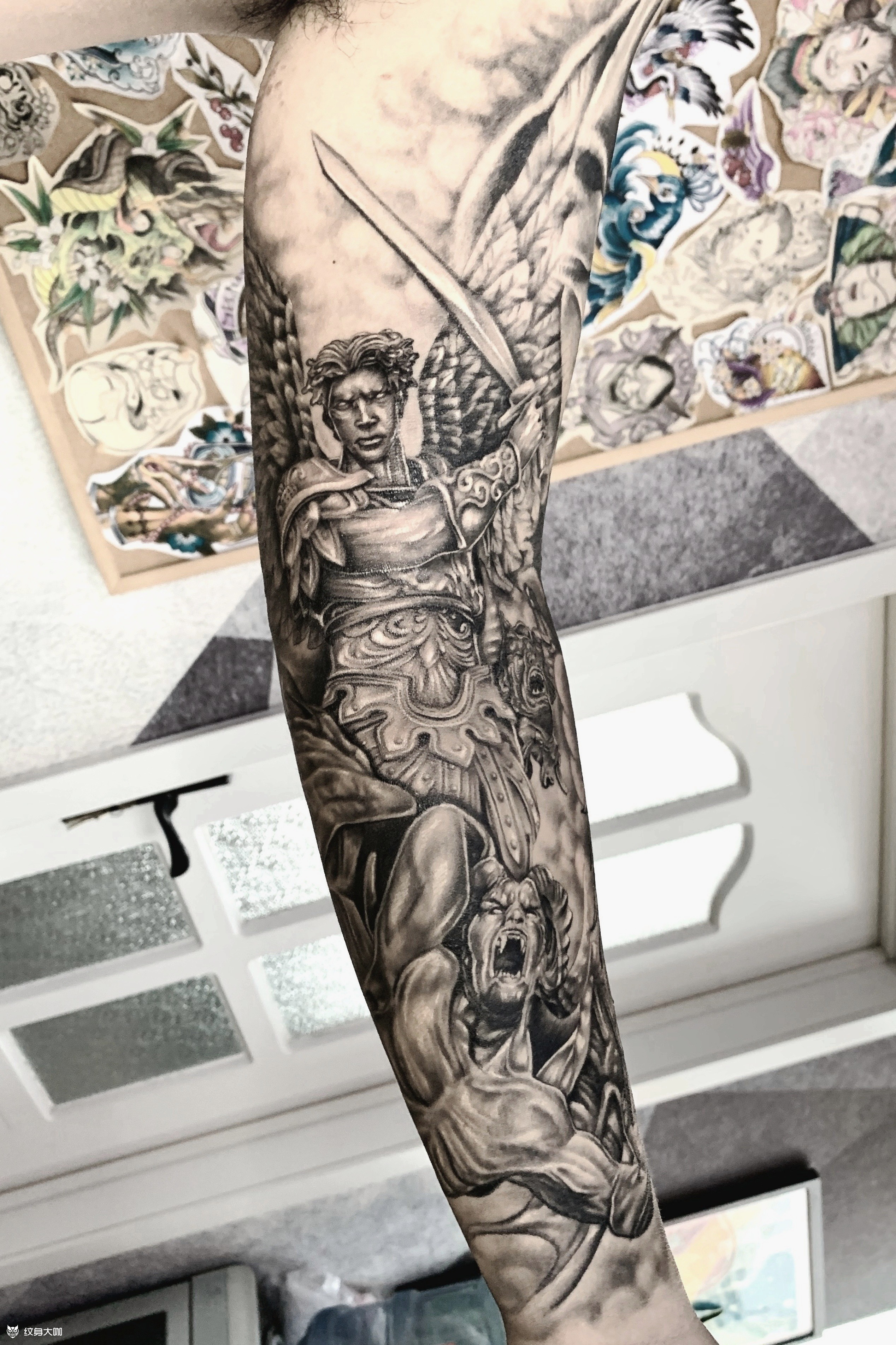 欧美大天使圣母花臂小臂狮子是_纹身吧社区 - 纹身大咖