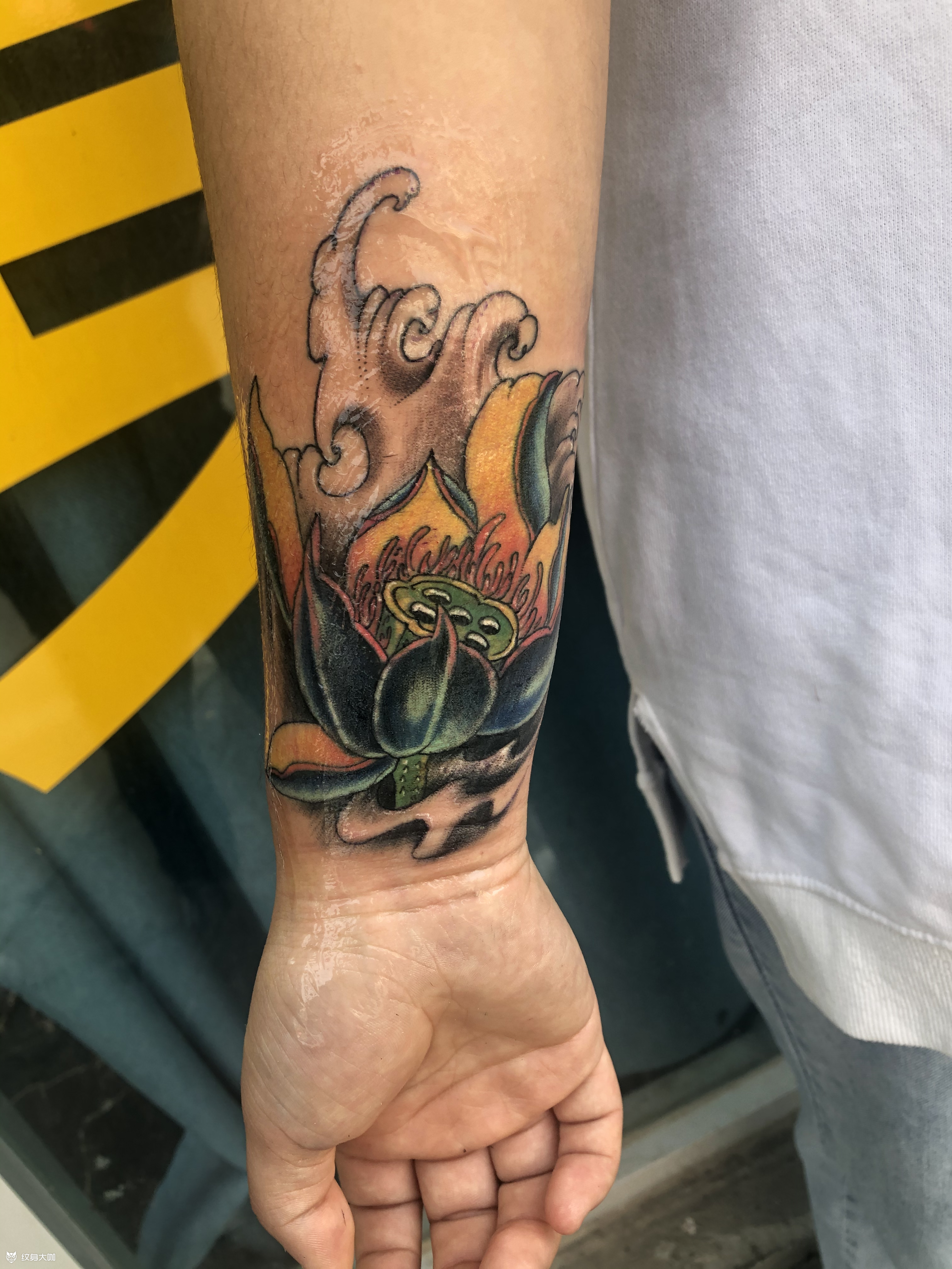 荷花_纹身图案手稿图片_李洪意的纹身作品集