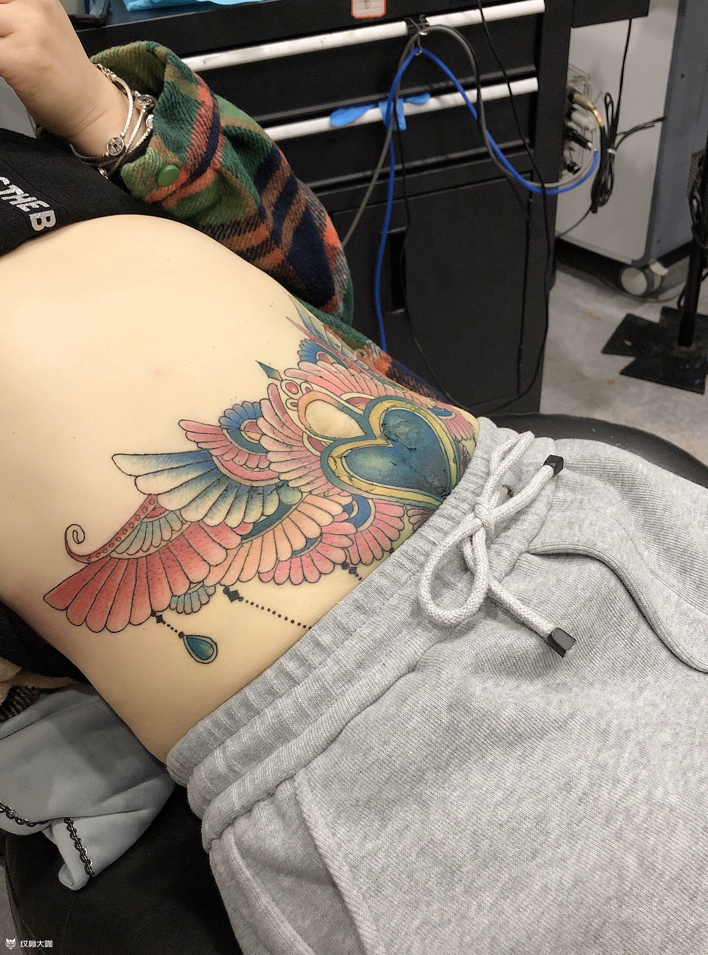 腹部新传统简介:认真做好每个纹身作品,对每寸皮肤负责!