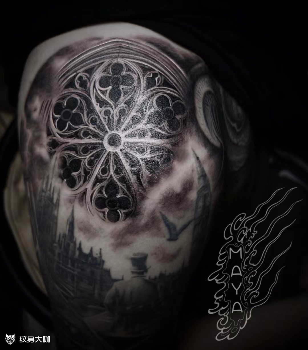哥特建筑配洛可可窗花_纹身图案手稿图片_吴大丽的纹身作品集
