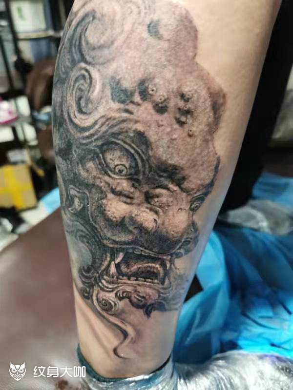 石雕貔貅 貔貅(pí xiū),别称"辟邪,天禄,百解",俗称"貔大虎",是中国