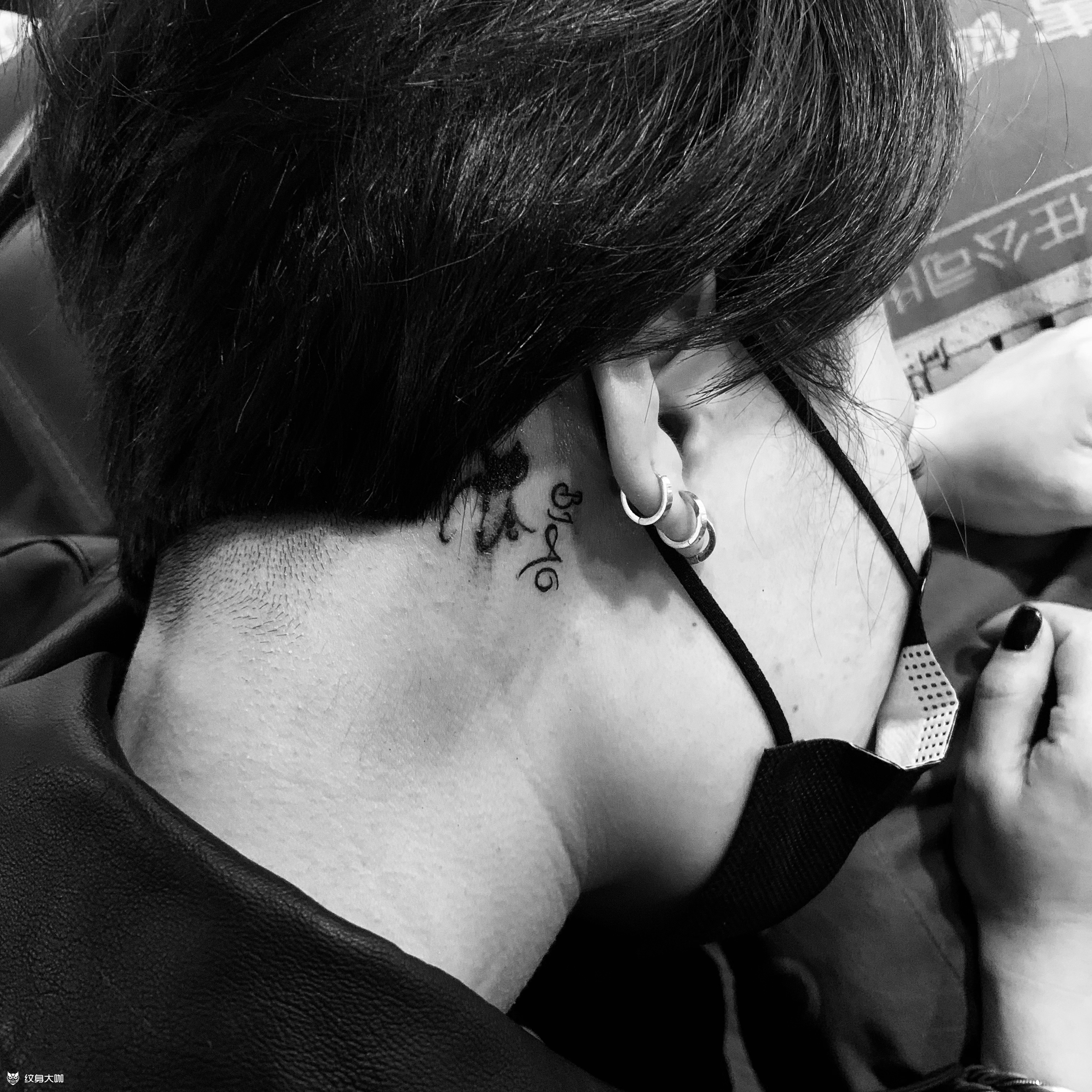 耳后小图_纹身吧社区 - 纹身大咖