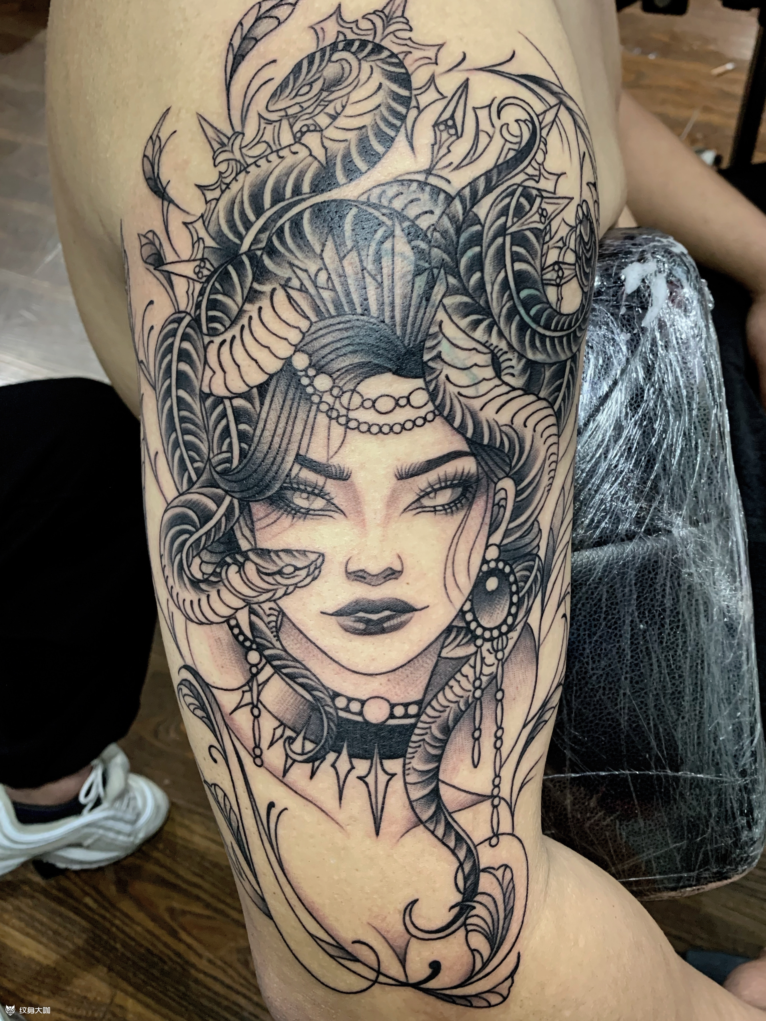 美杜莎遮盖旧纹身