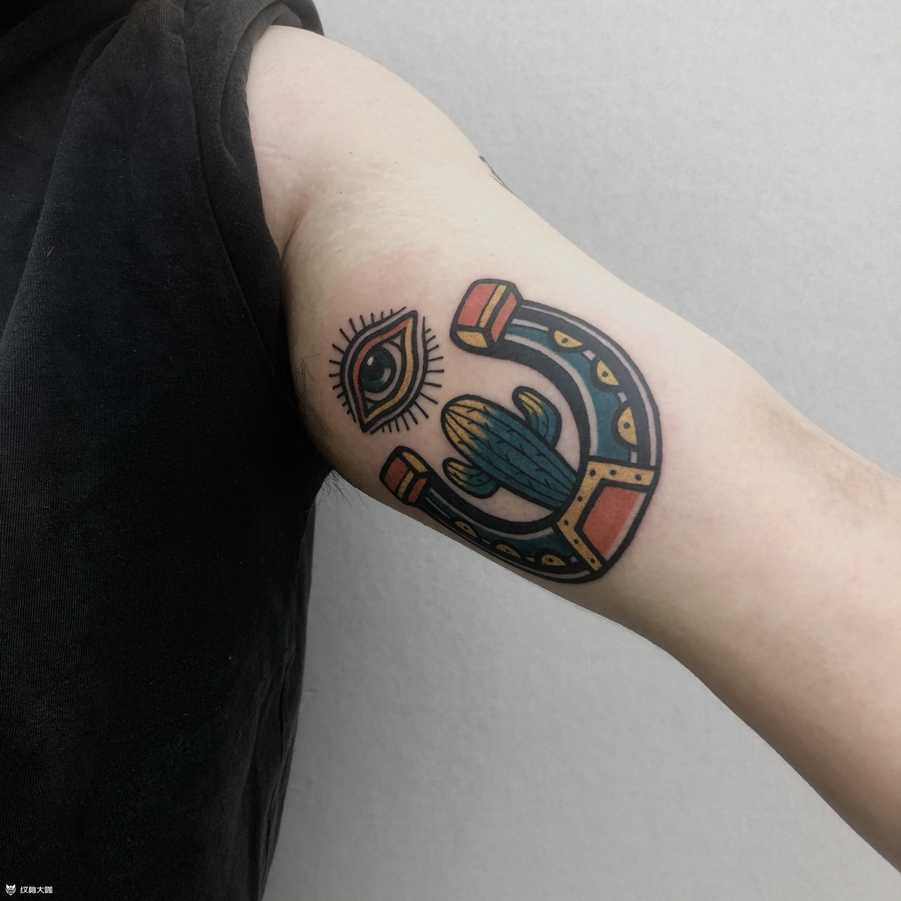 马蹄铁_纹身图案手稿图片_朱君的纹身作品集