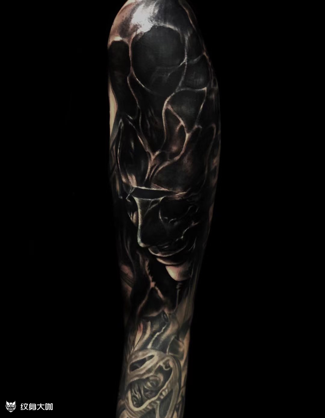 不一样的黑臂_纹身图案手稿图片_罗强的纹身作品集
