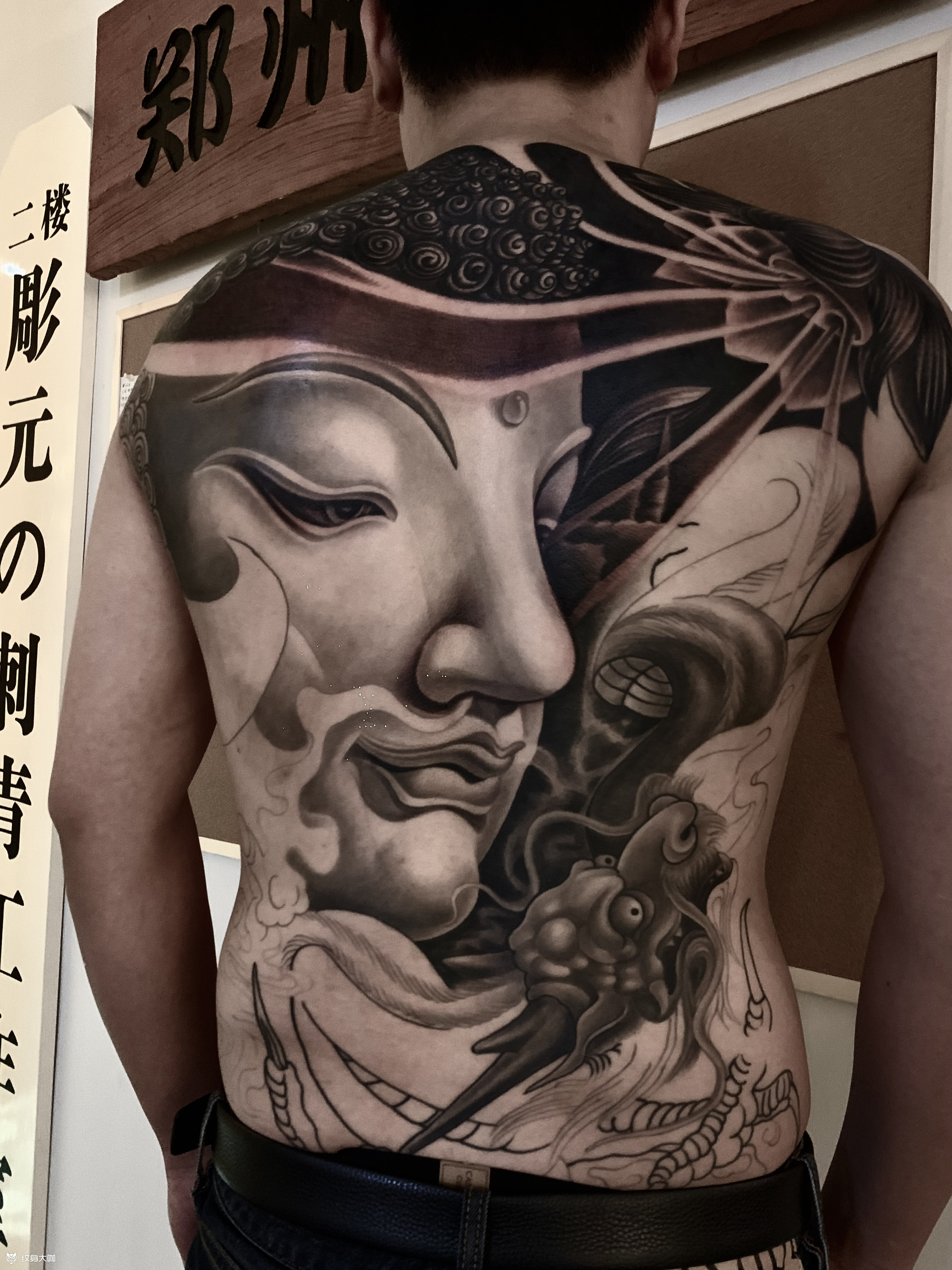 满背佛_纹身吧社区 - 纹身大咖