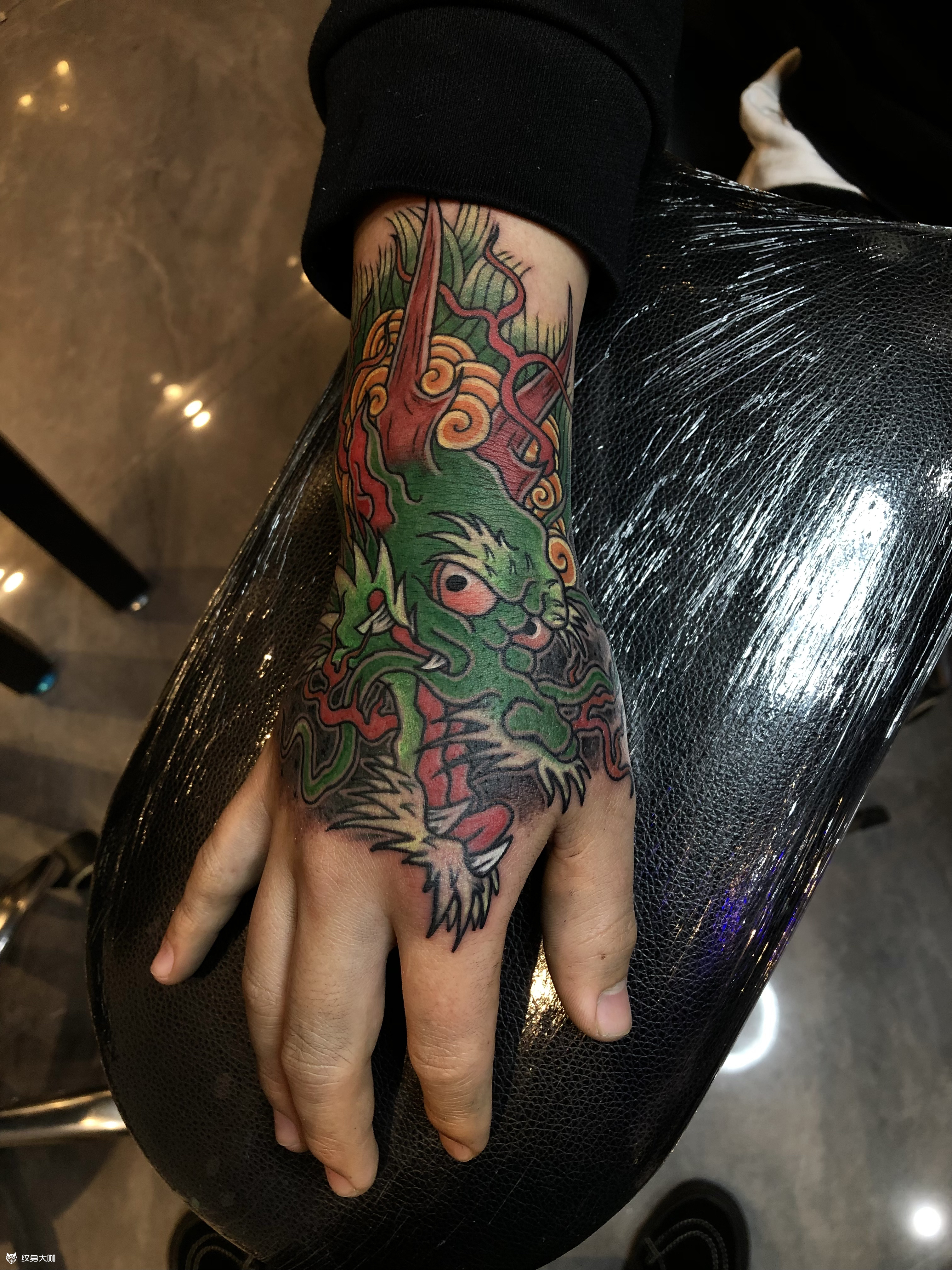 手背龙头_纹身吧社区 - 纹身大咖