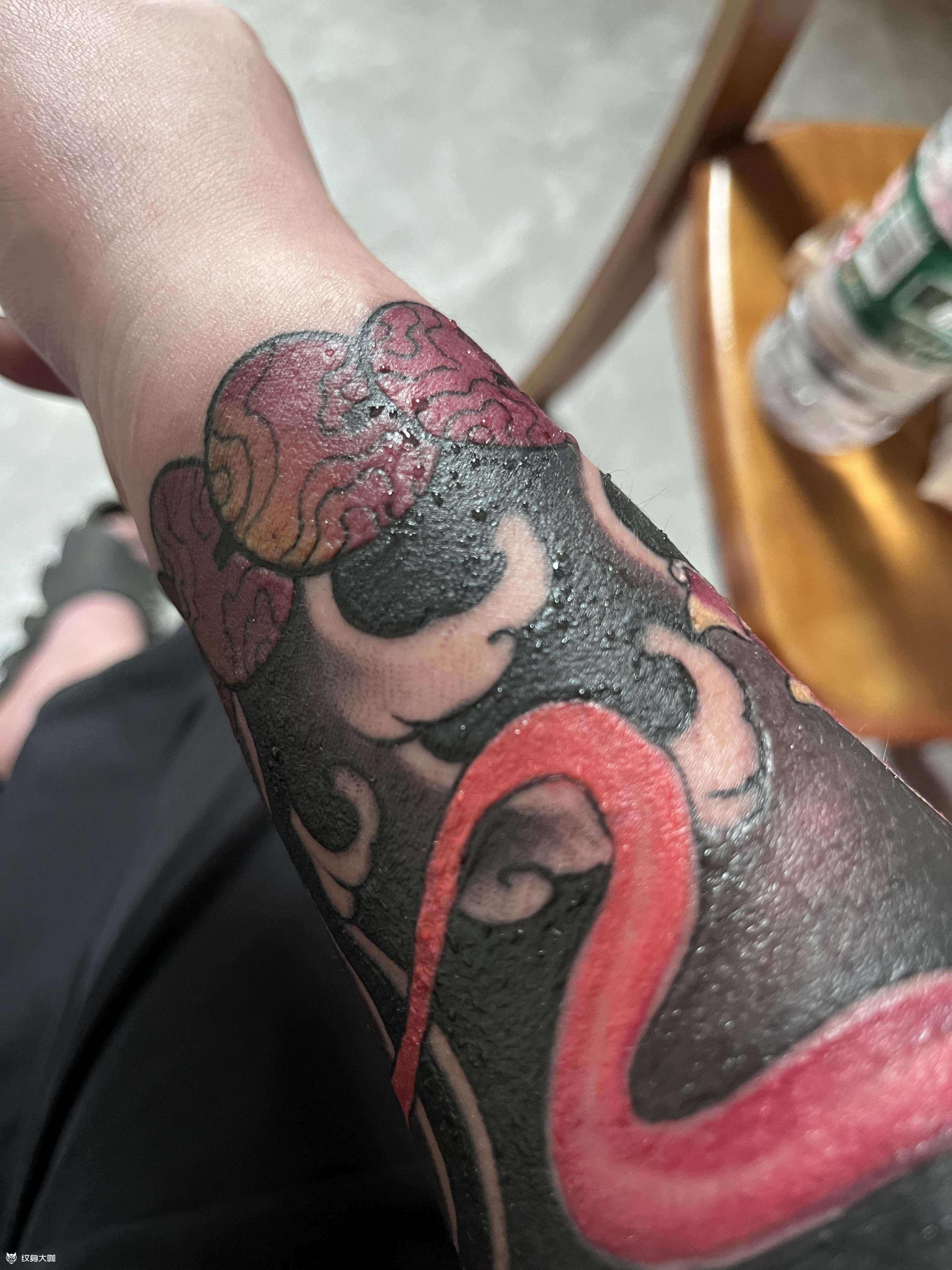 纹身第二天,肿胀冒脓,恢复之后_纹身吧社区 - 纹身大咖