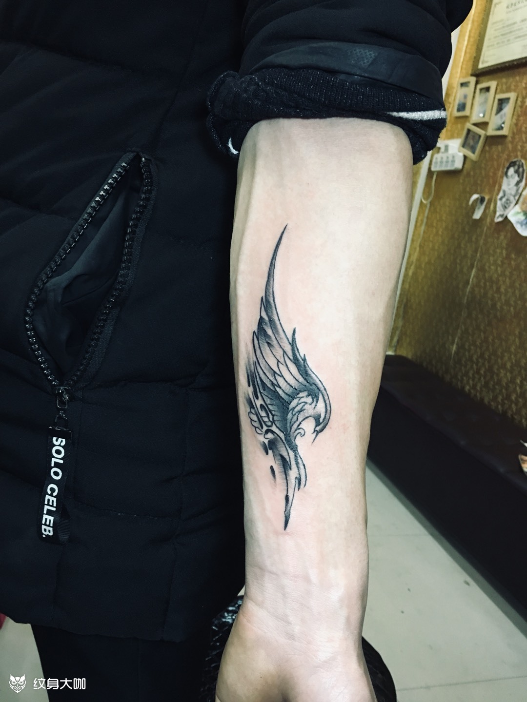小臂翅膀_纹身图案手稿图片_徐虎强的纹身作品集